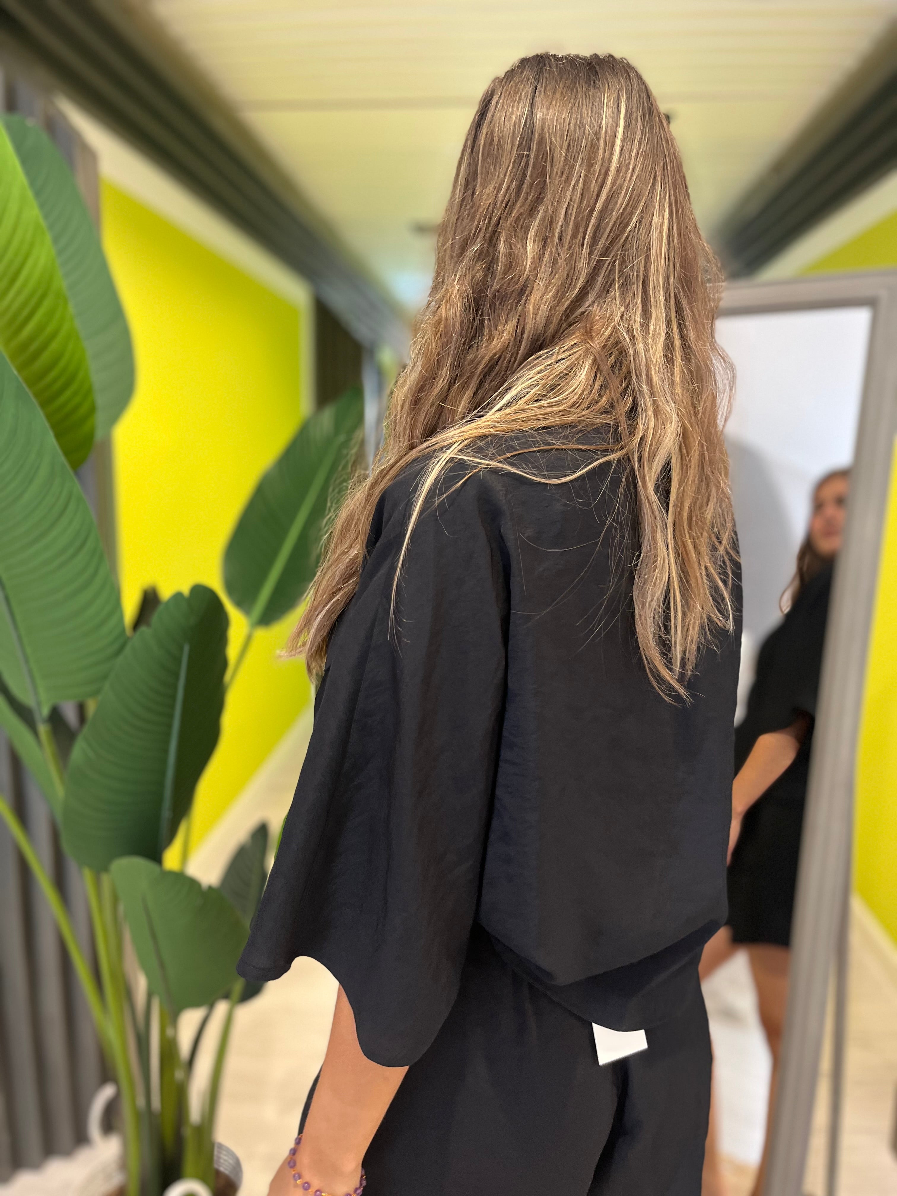 Camicia over con tasca nera