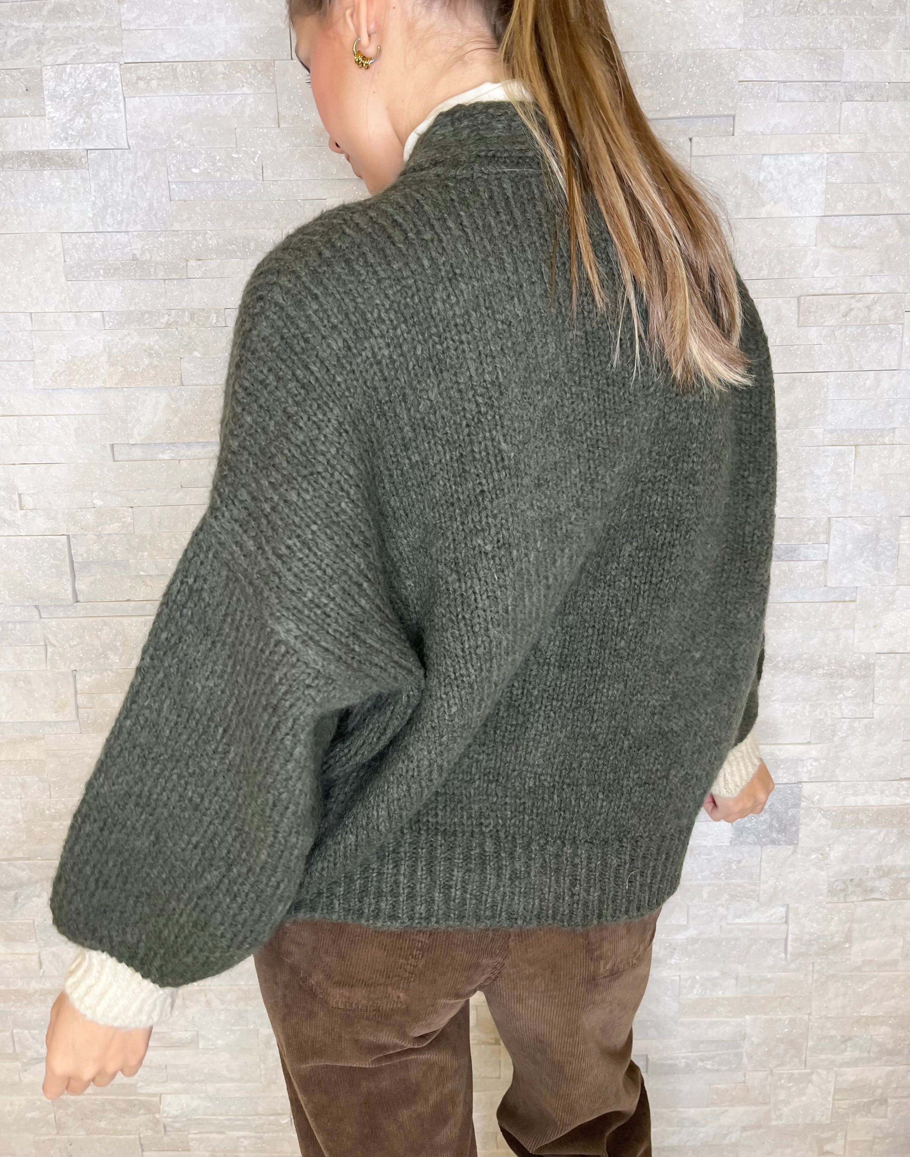 Cardigan militare con tasche bicolore