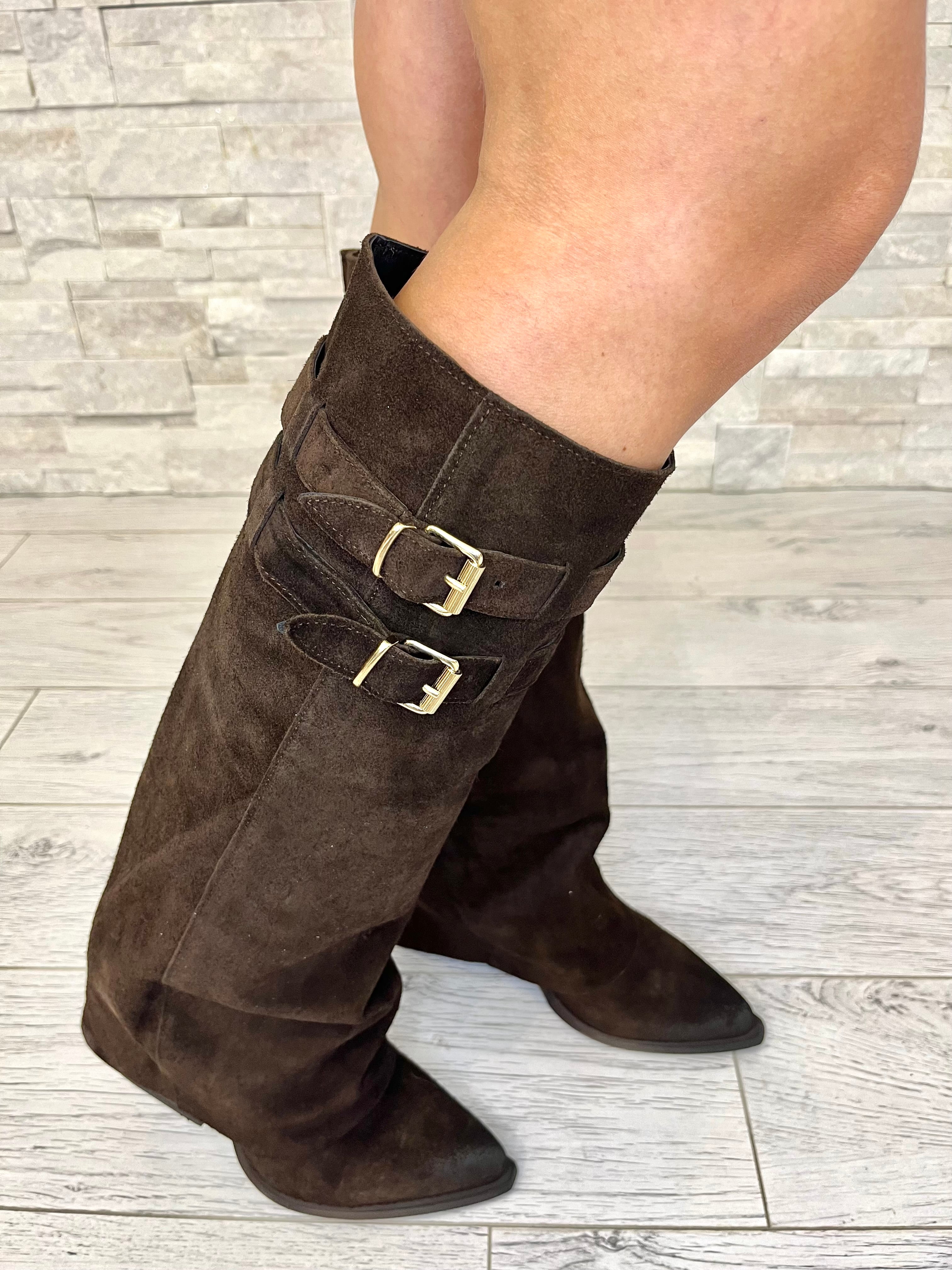 Stivale in crosta testa di moro