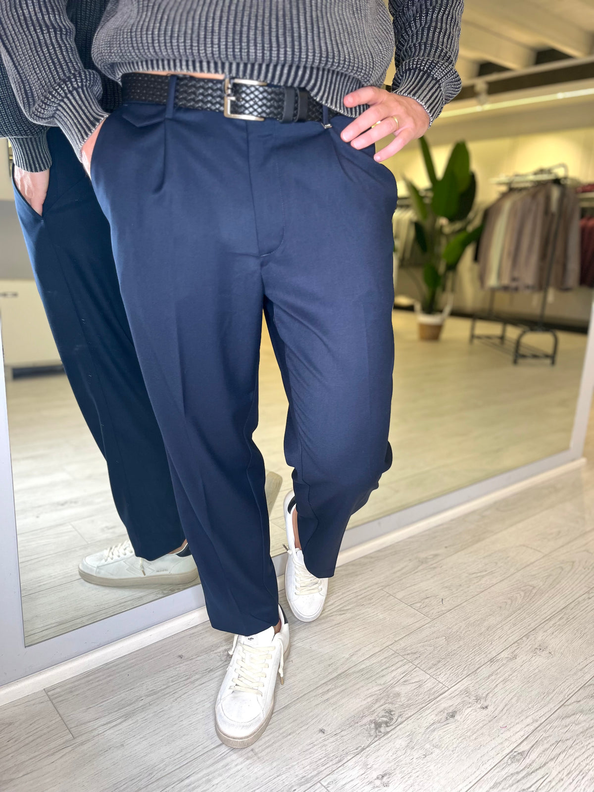 Pantalone over blu con pinces