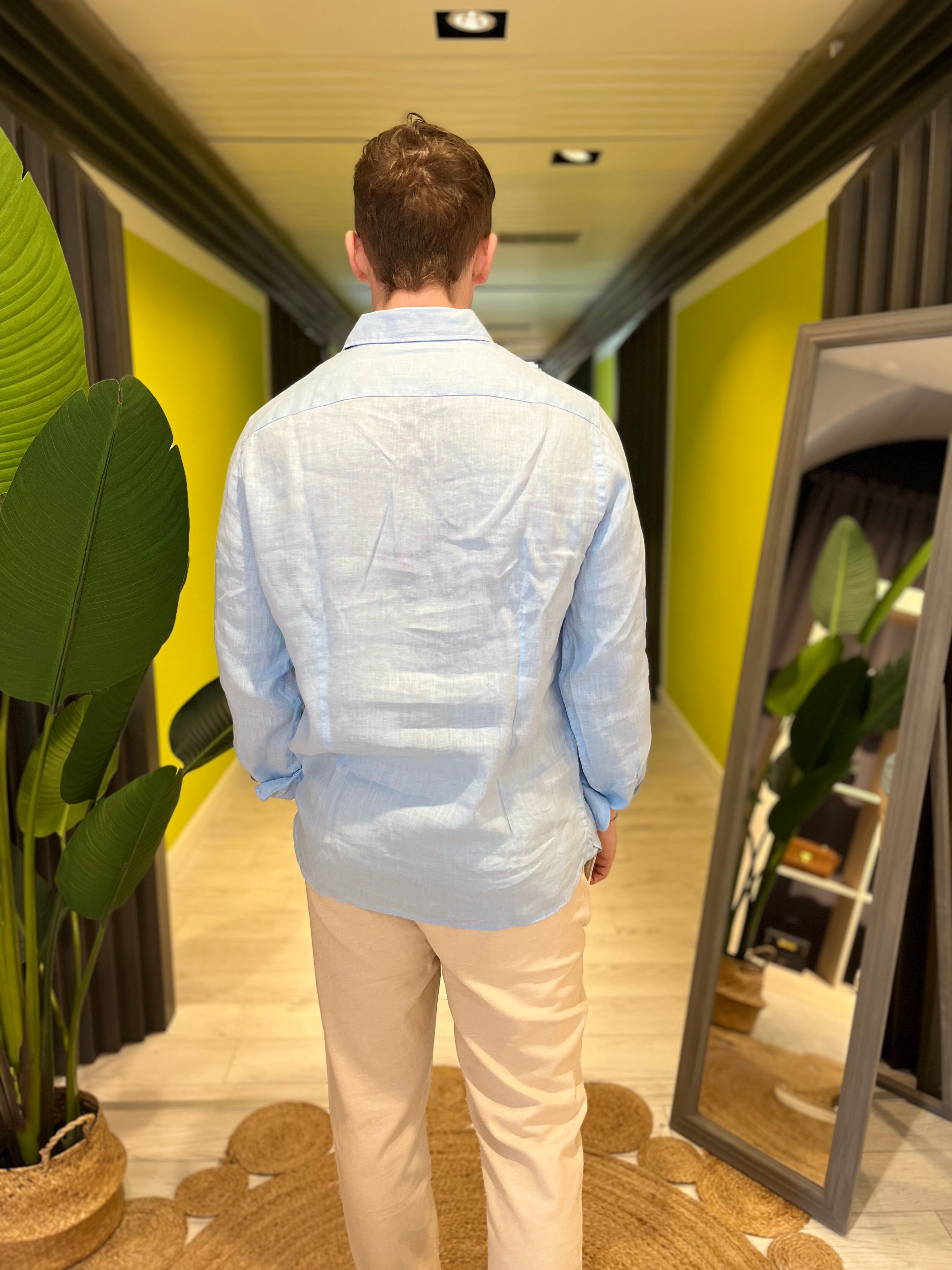 Camicia in lino azzurra