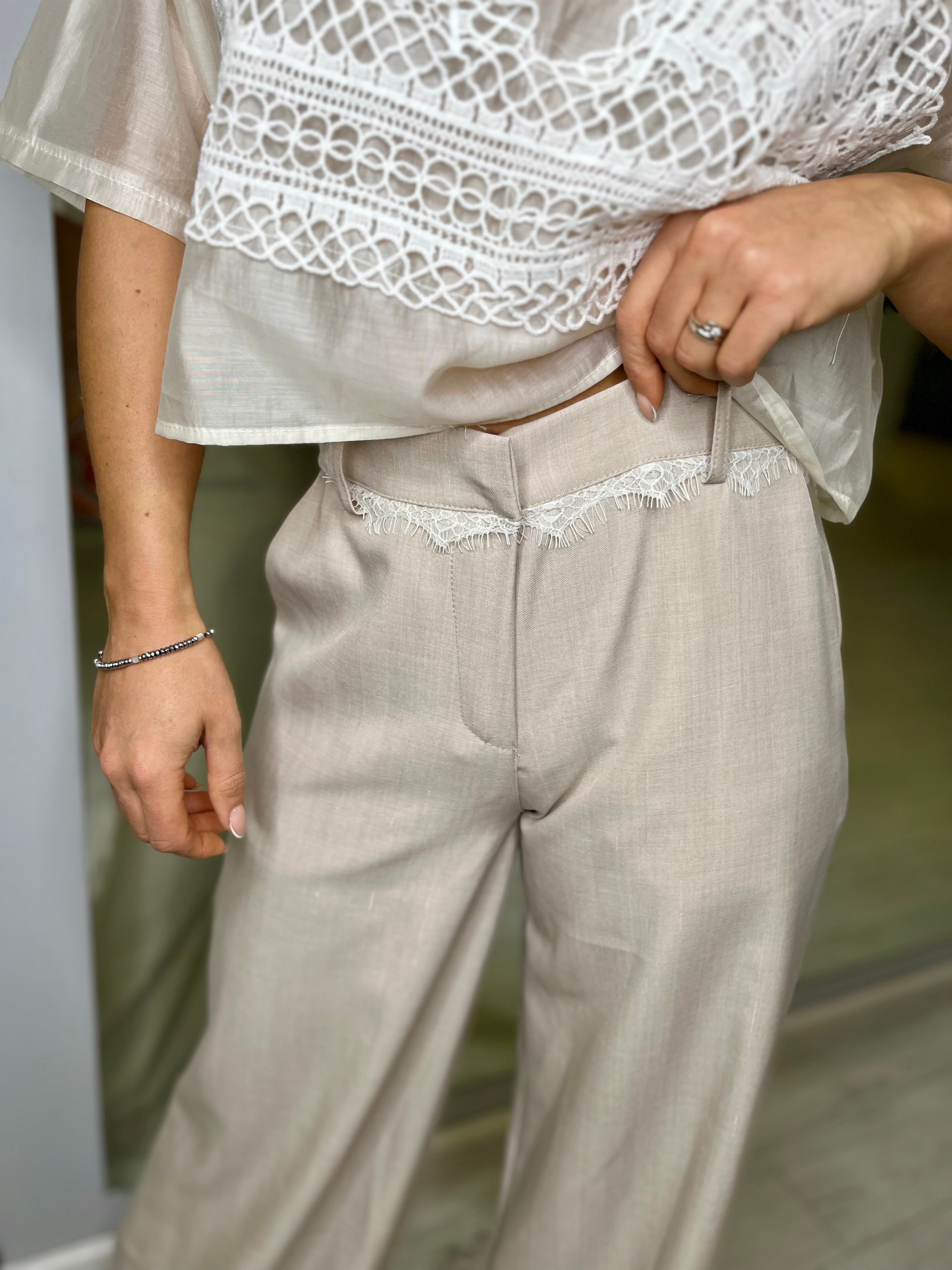 Pantalone palazzo sabbia con pizzo