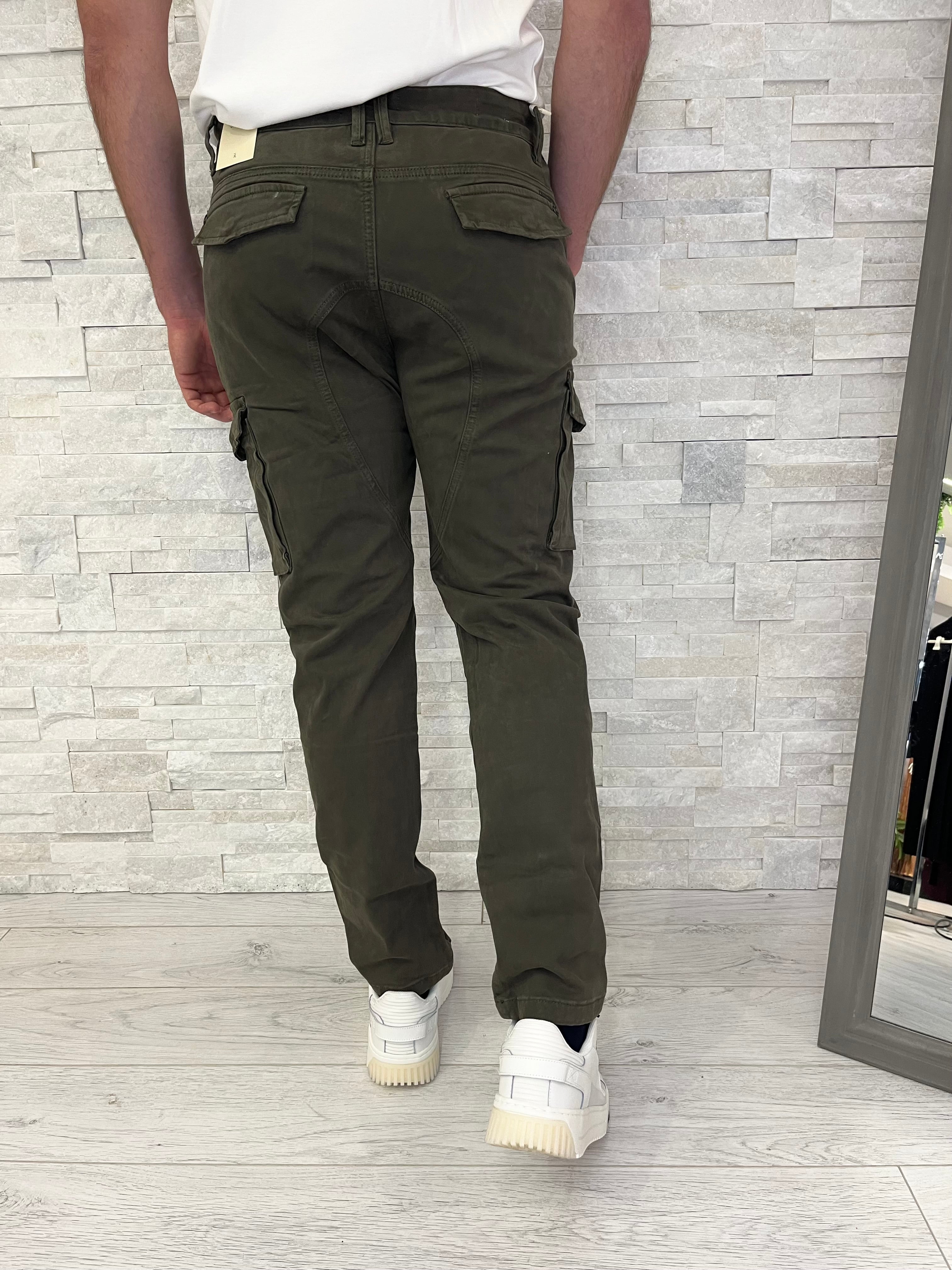 Pantaloni cargo in cotone military