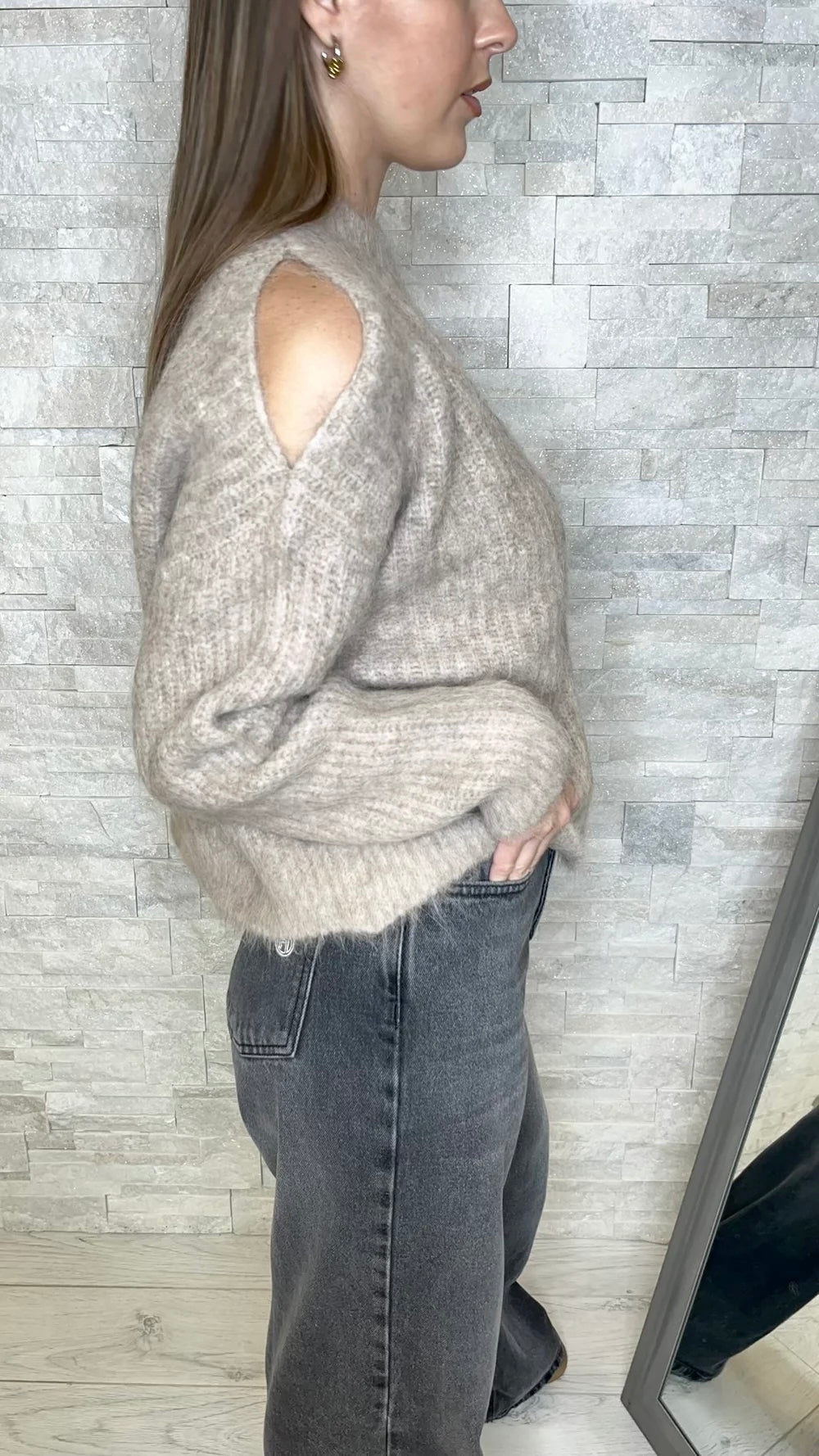 Maglia girocollo con cut-out