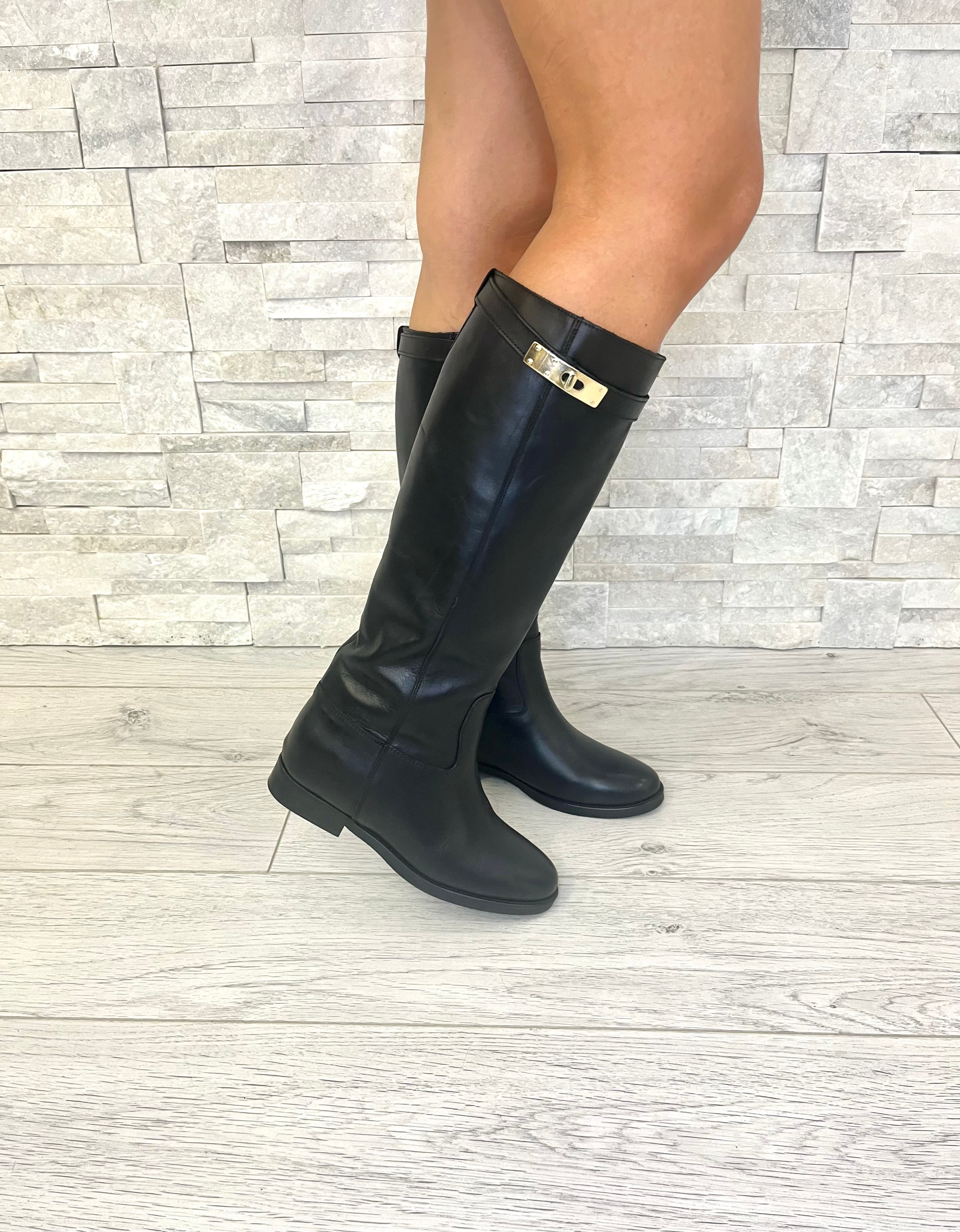 Stivale nero in pelle