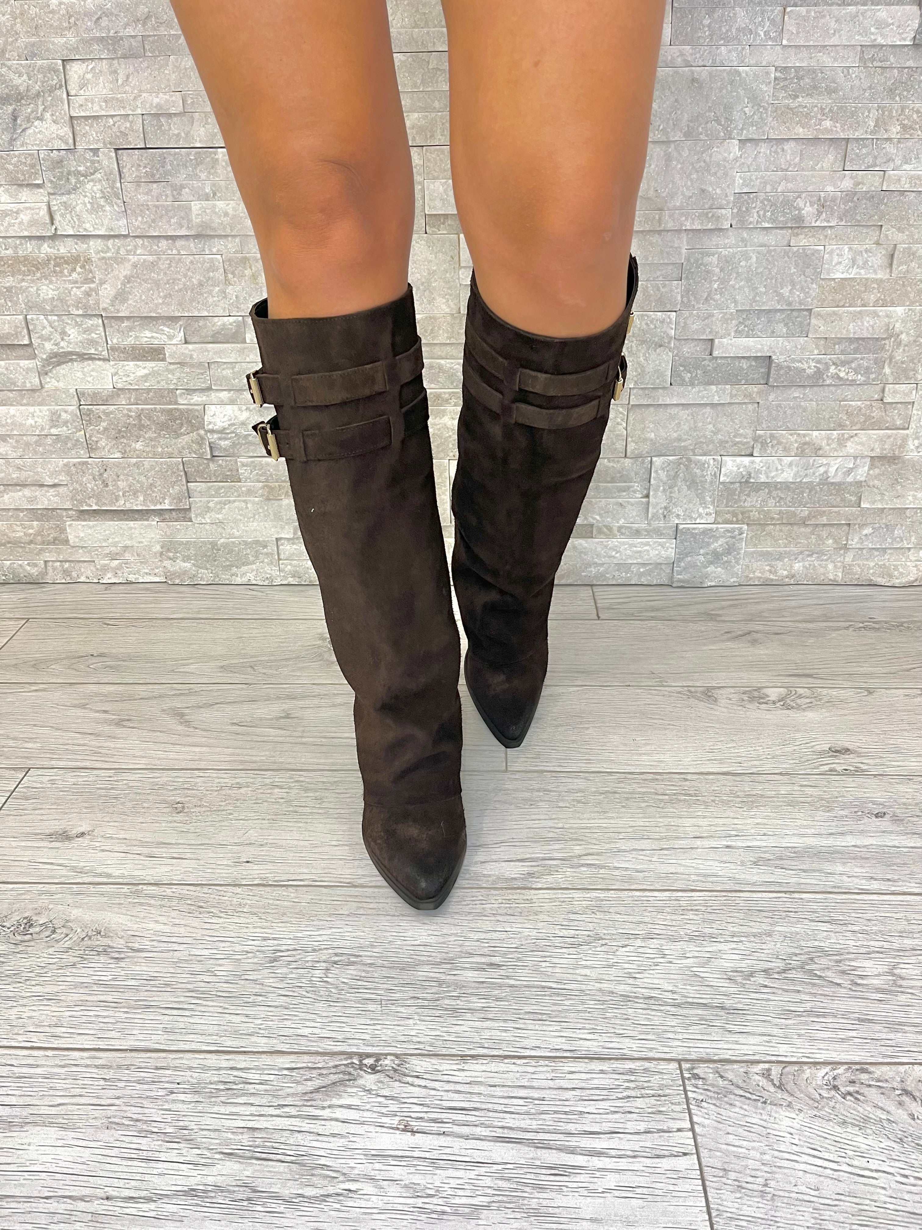 Stivale in crosta testa di moro