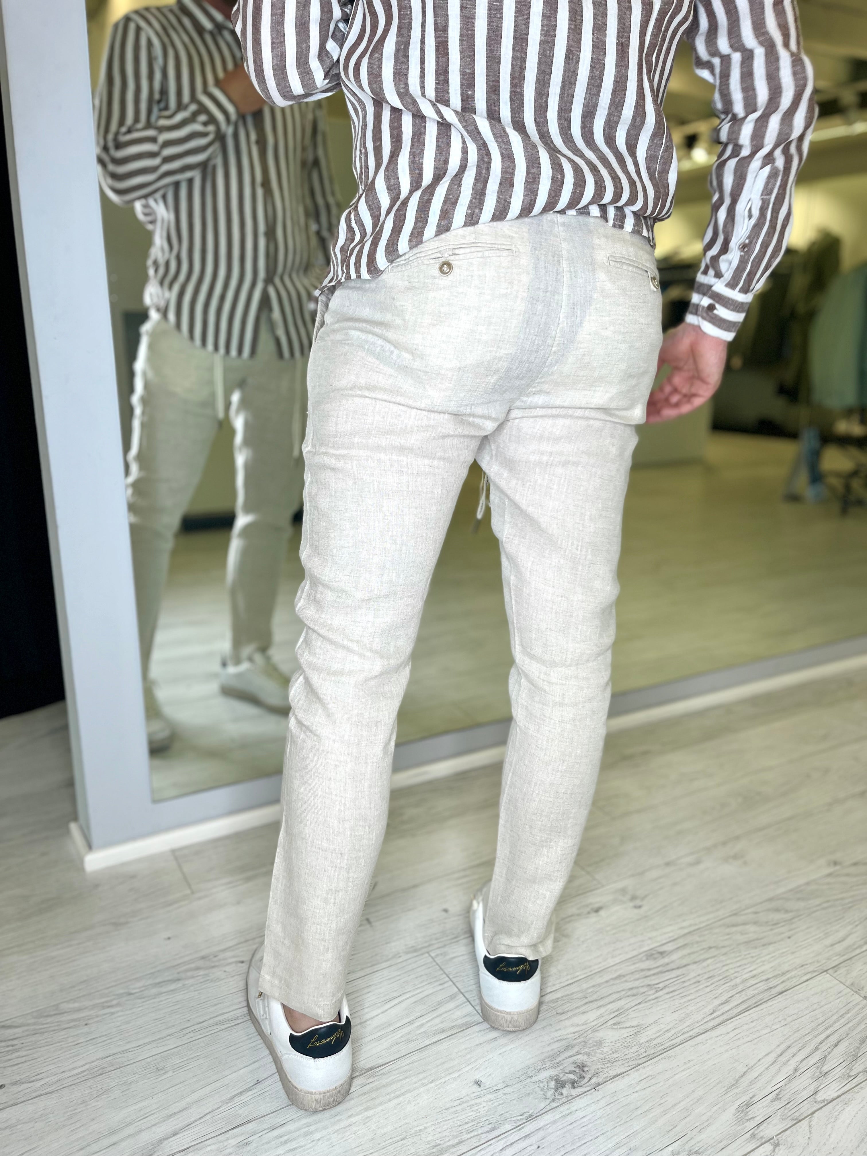 Pantalone in lino con laccio