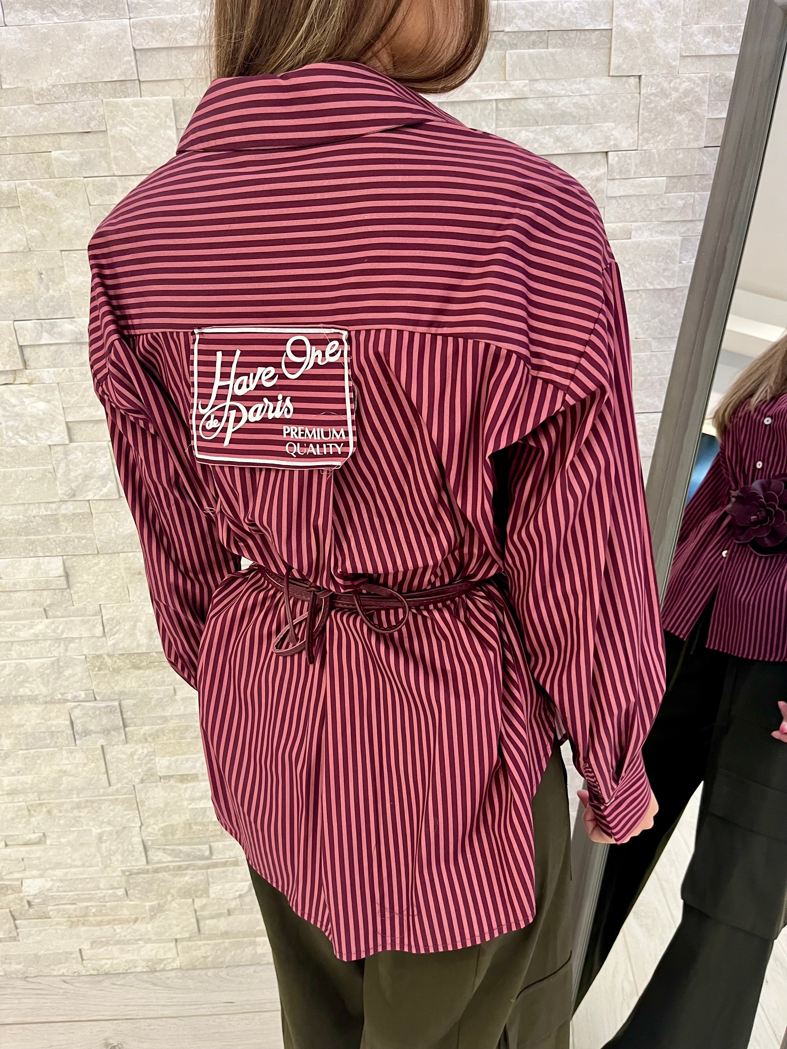 Camicia a righe con cintura