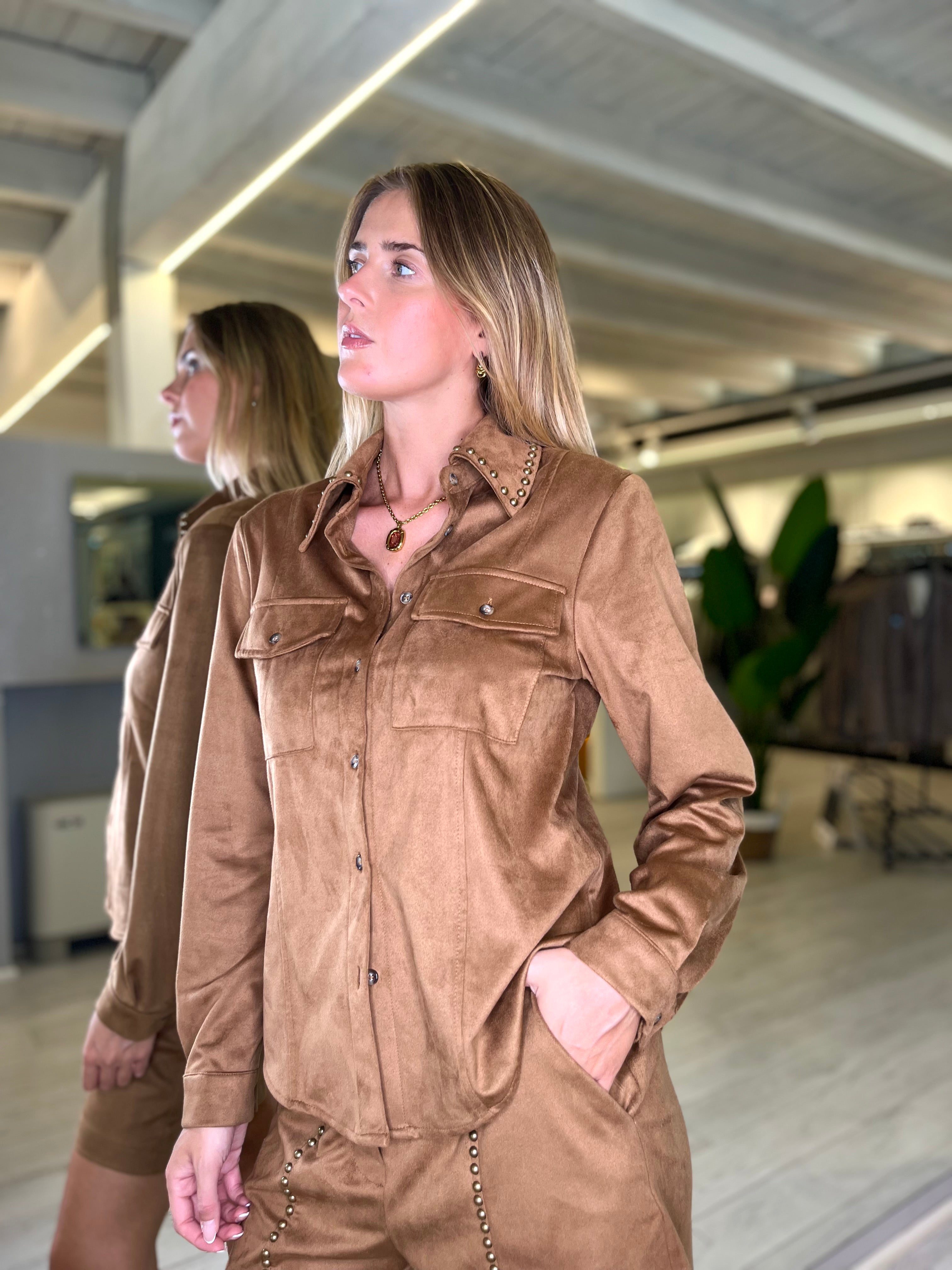 Camicia in suède tabacco