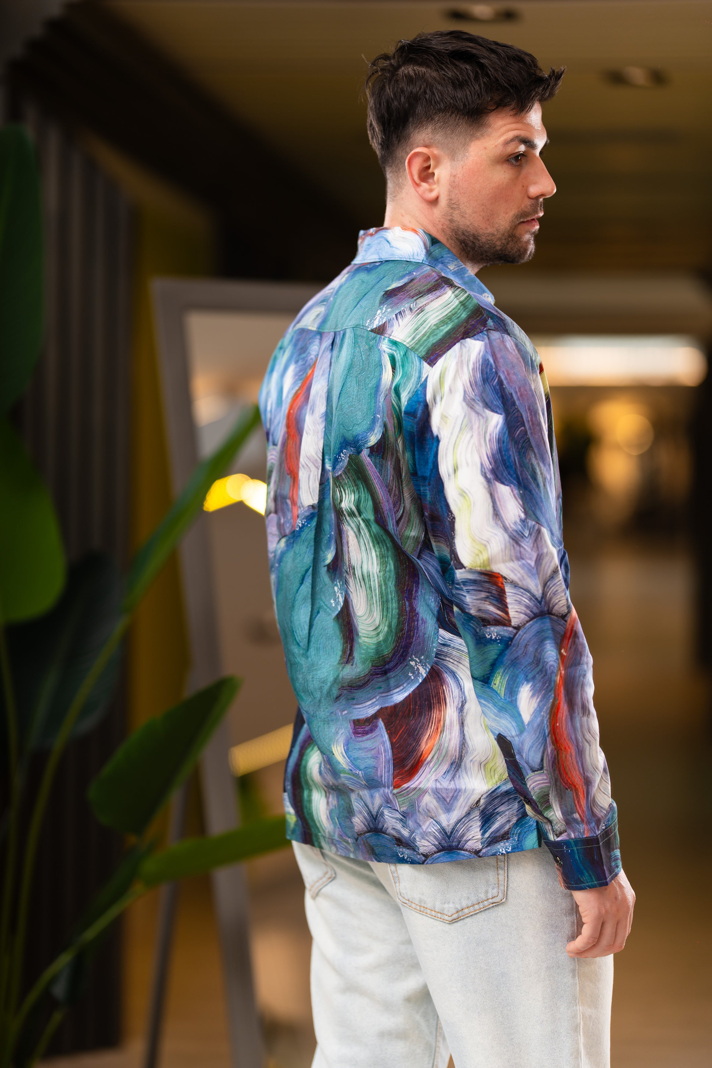Camicia con stampa astratta
