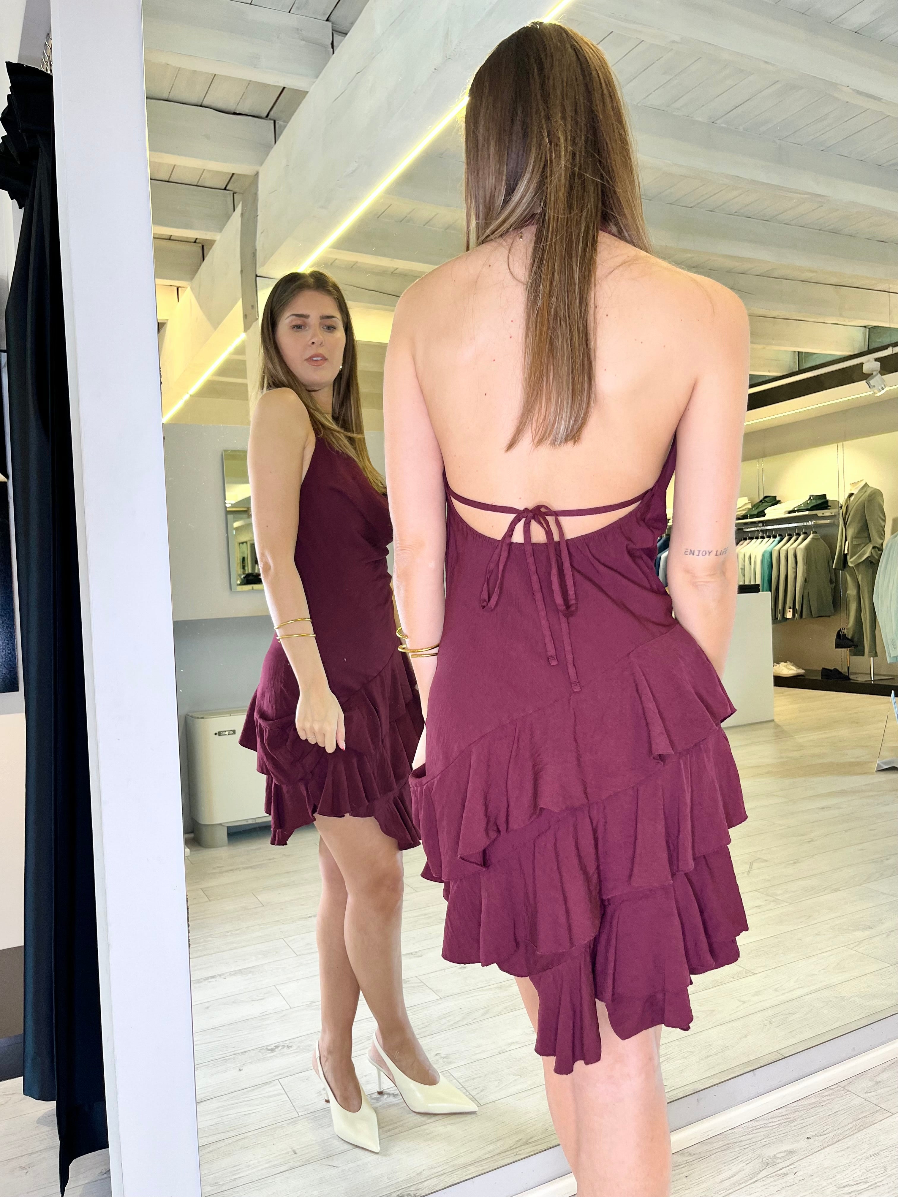 Abito con gale prugna