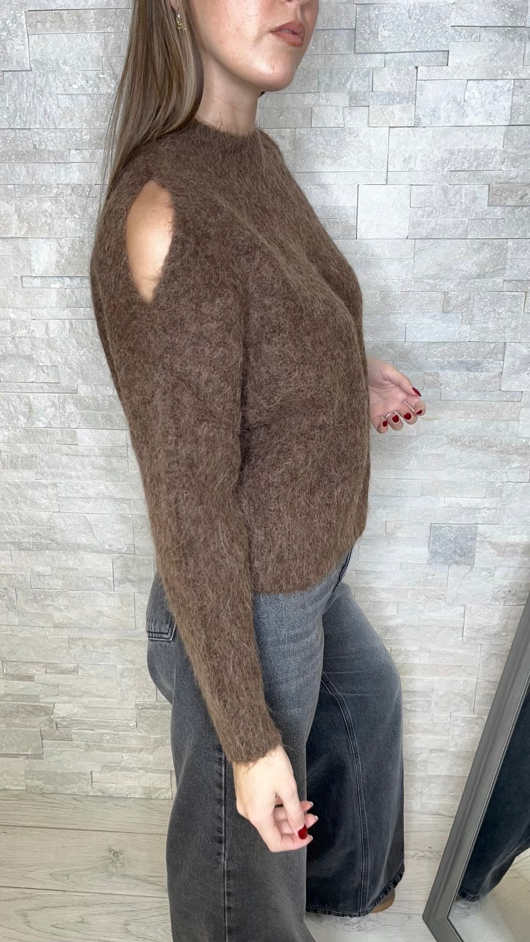 Maglia girocollo con cut-out