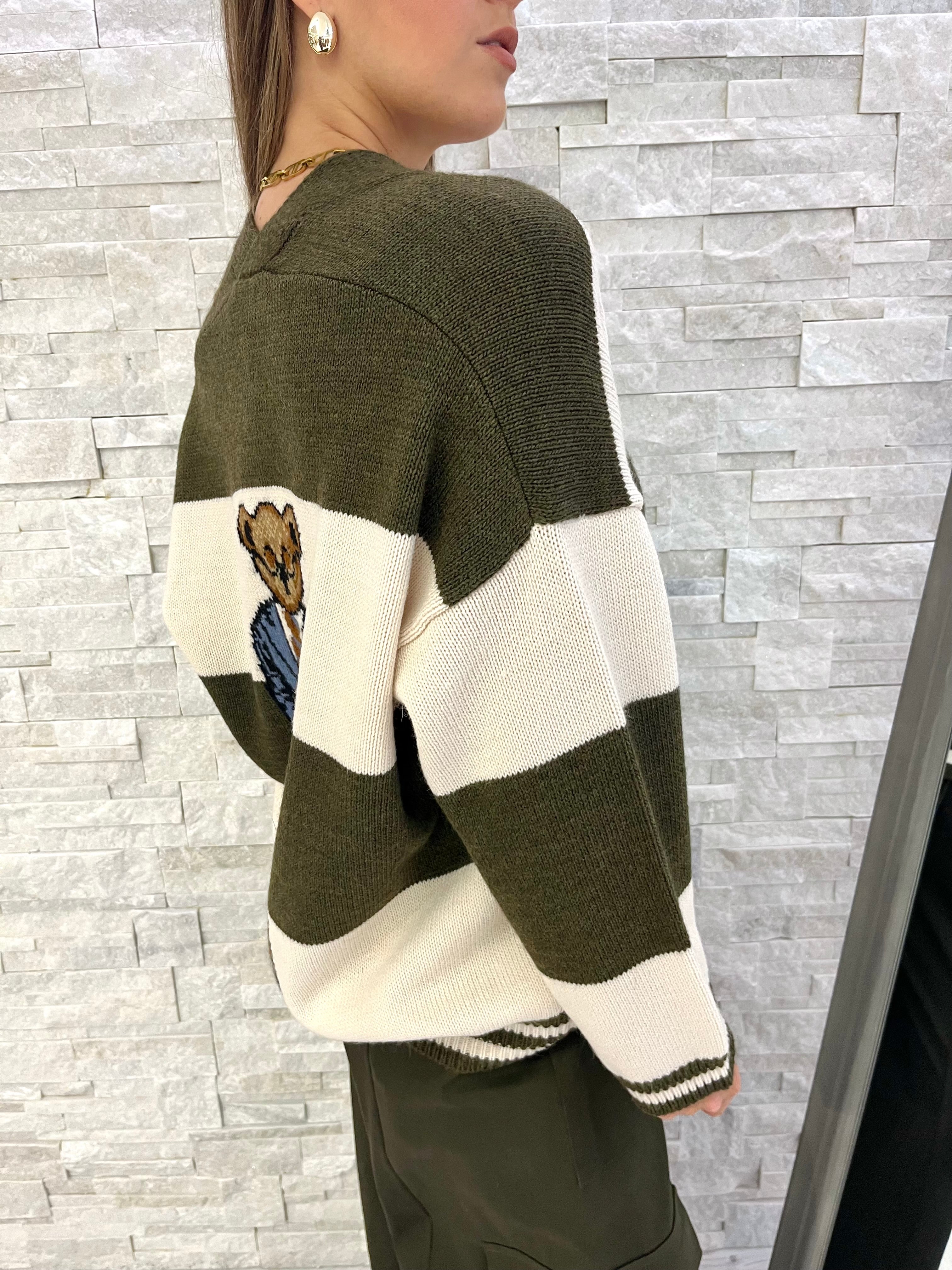 Cardigan over a righe teddy