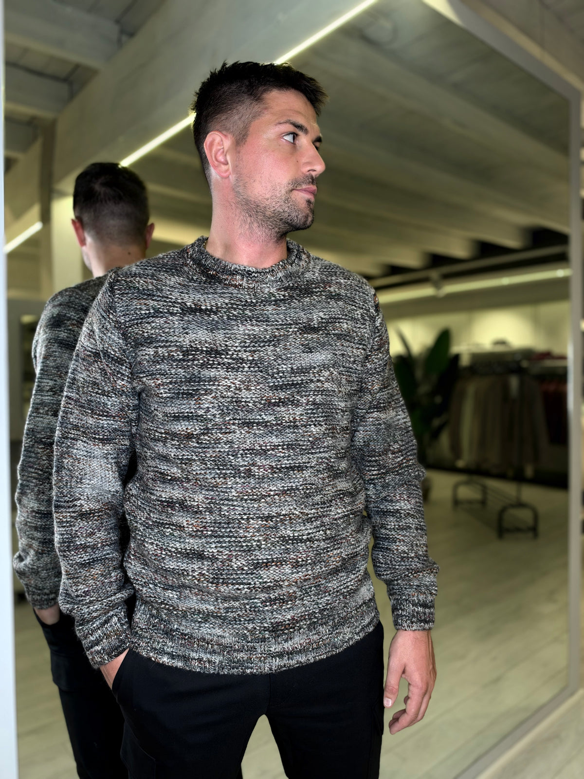 Maglia girocollo in filato moulin