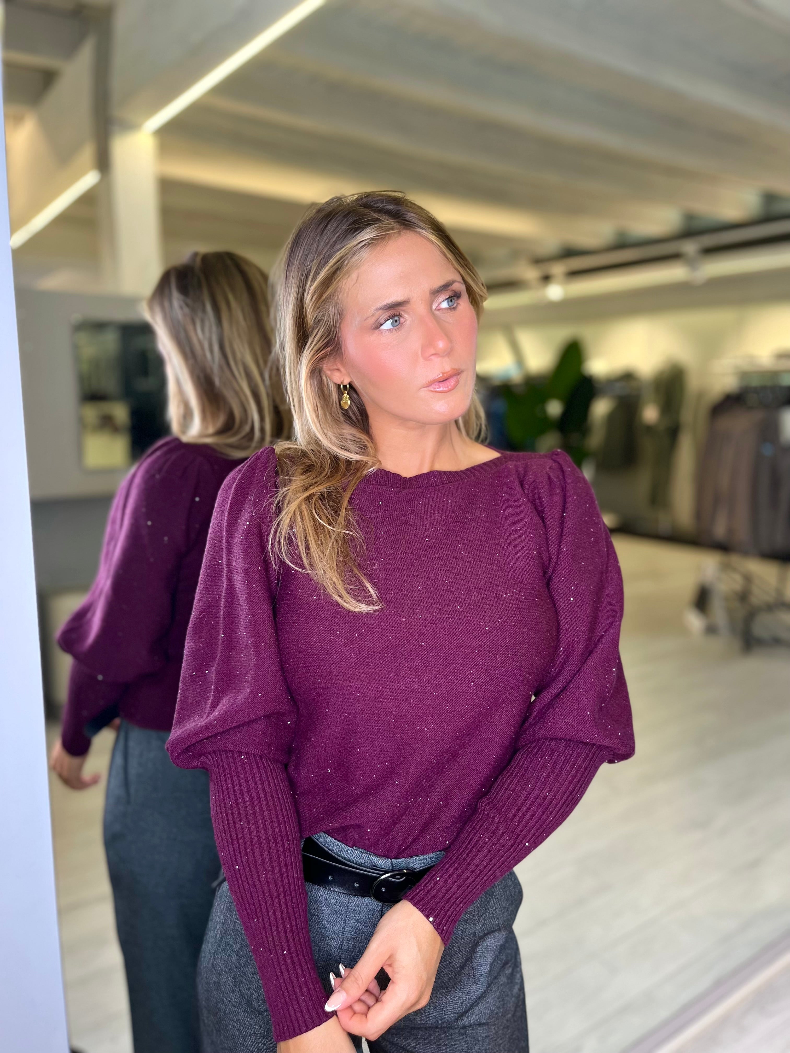Maglia paricollo con micro paillettes