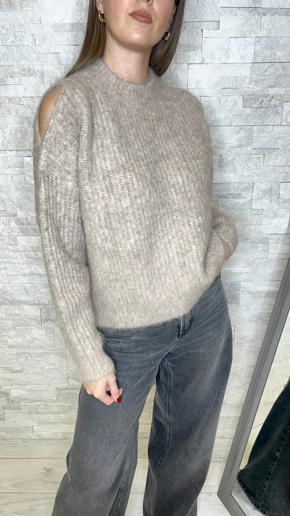 Maglia girocollo con cut-out