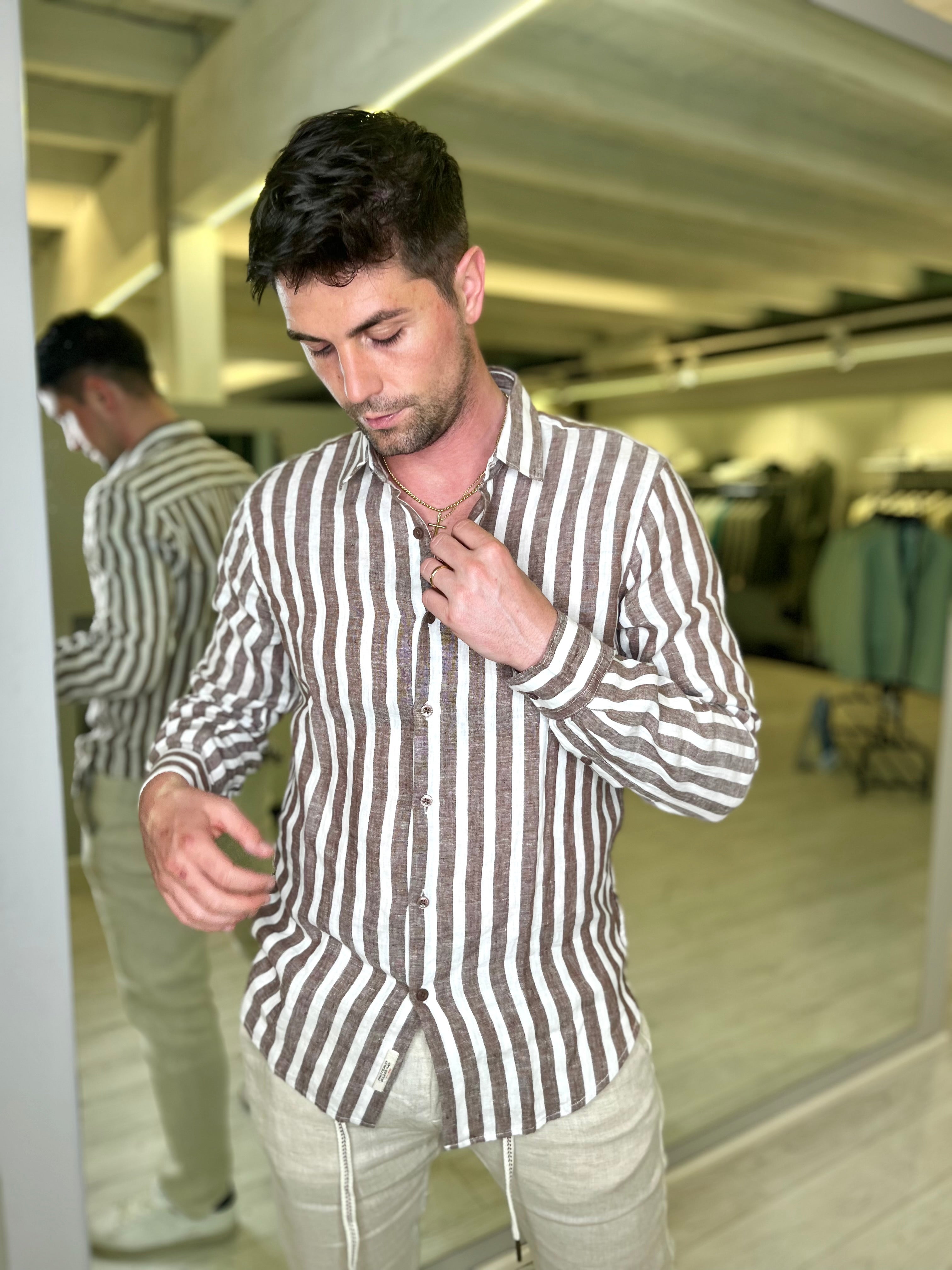 Camicia a righe in lino coffee