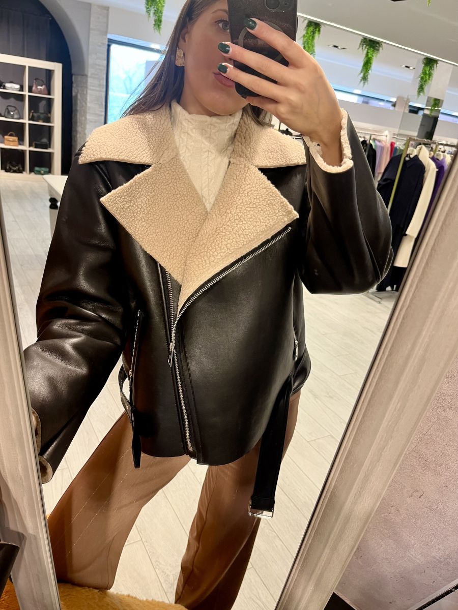 Montone nero in ecopelle