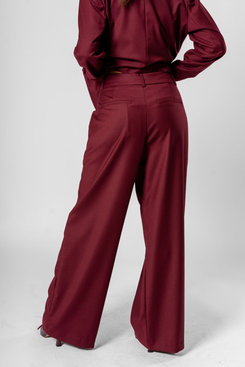 Tailleur bordeaux