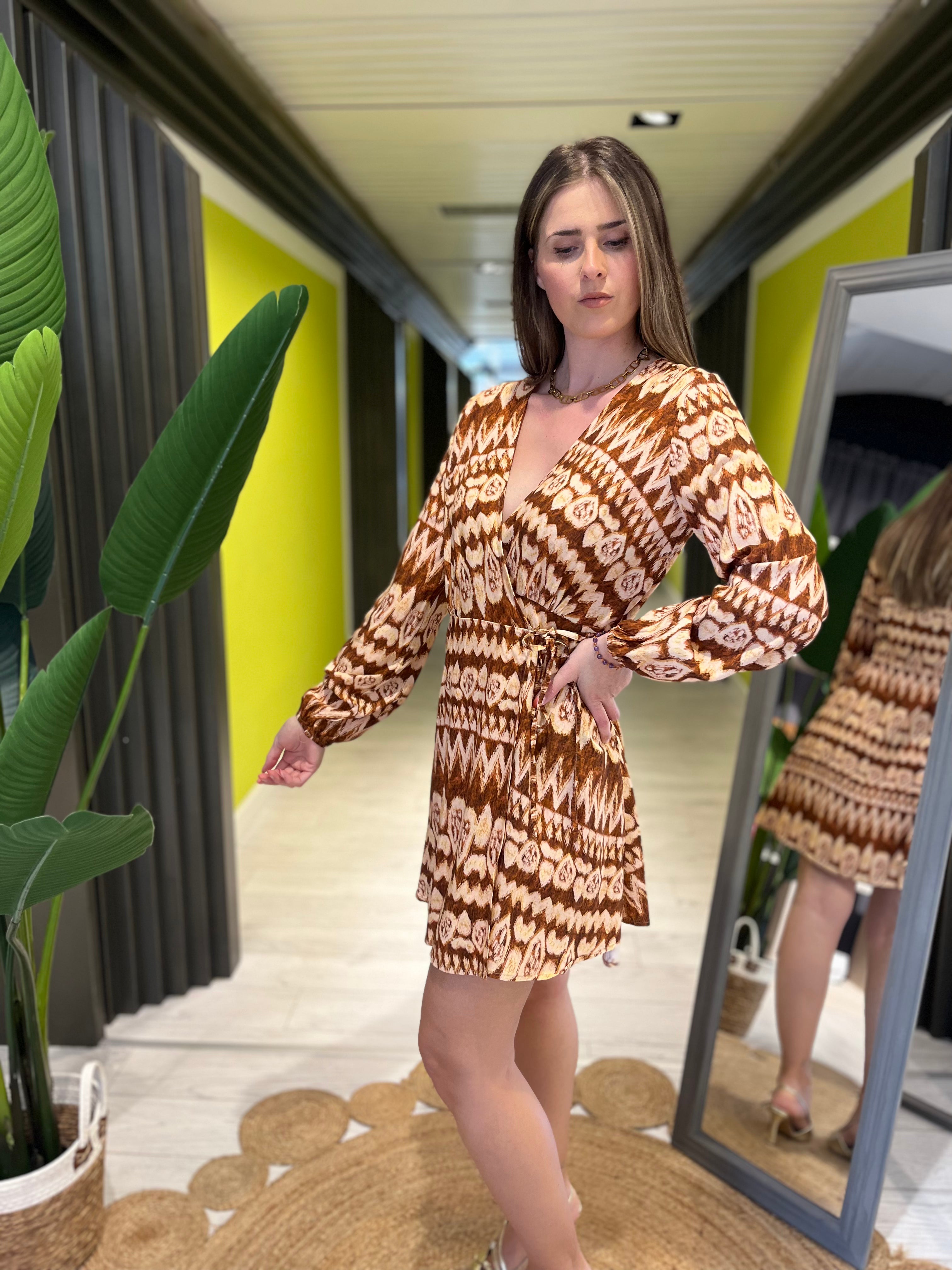 Abito corto a portafoglio fantasia