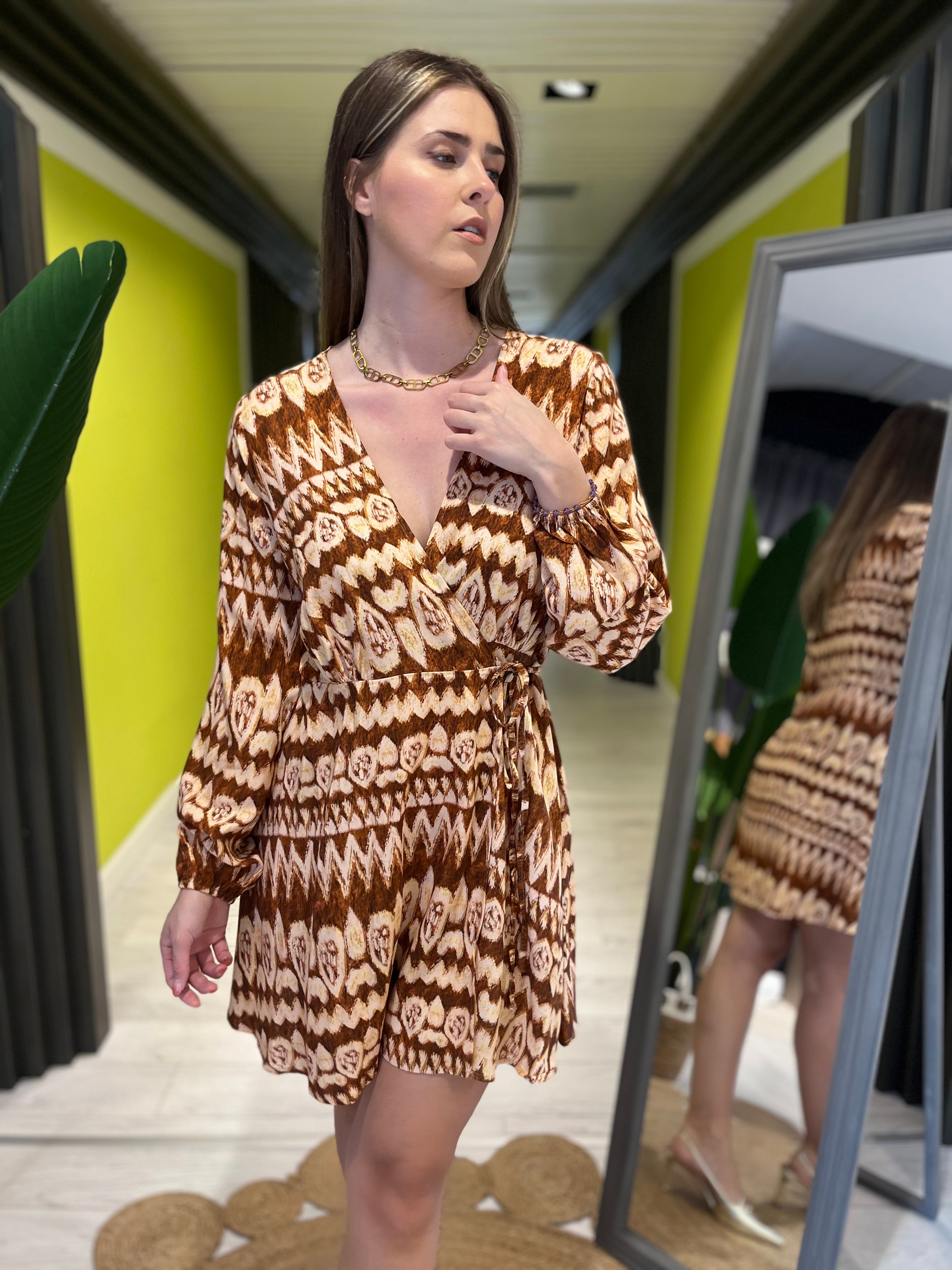 Abito corto a portafoglio fantasia