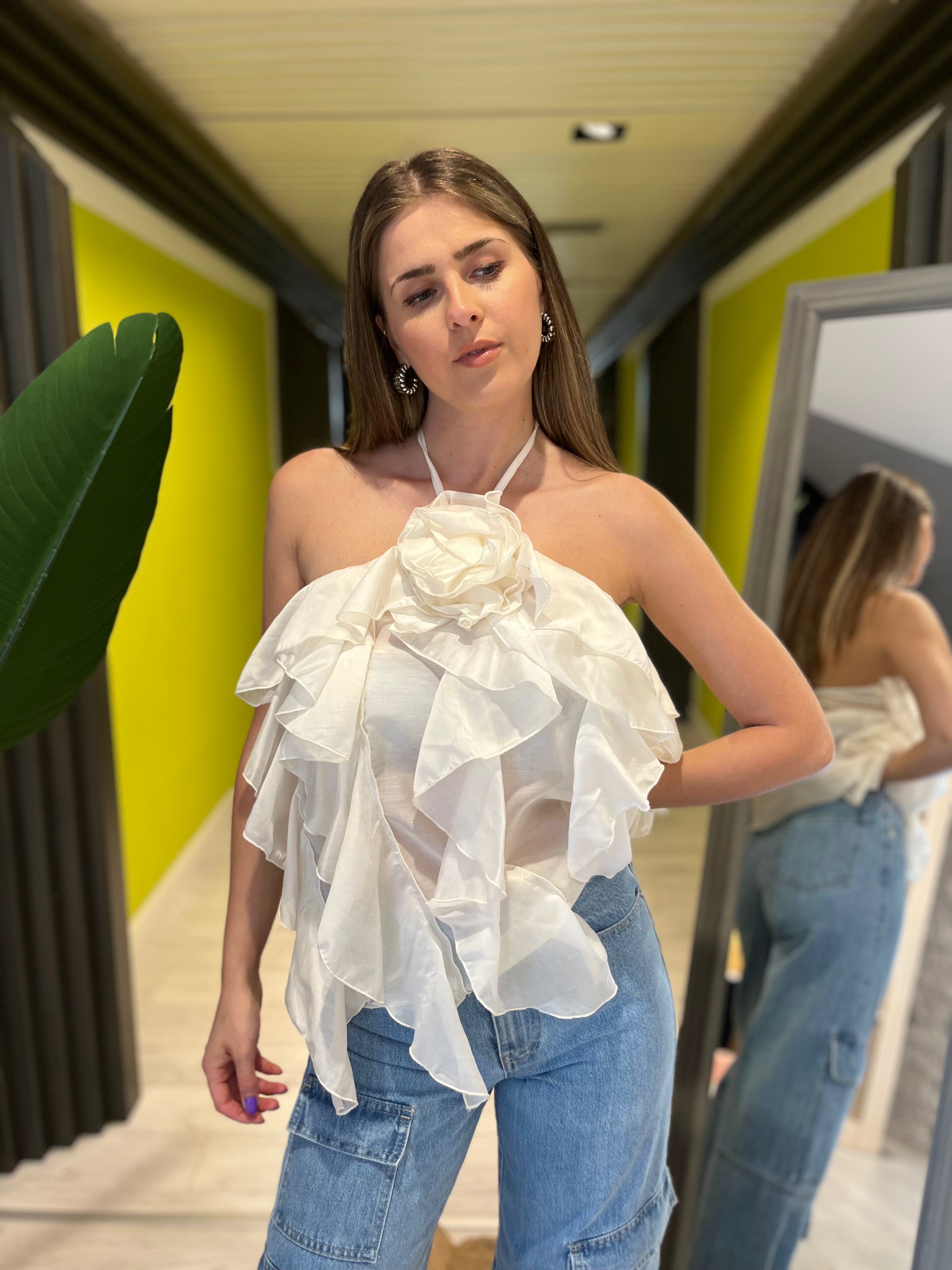 Top touches con rosa bianco