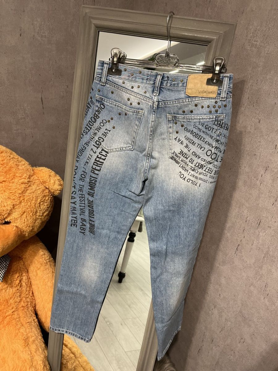 Jeans con scritte