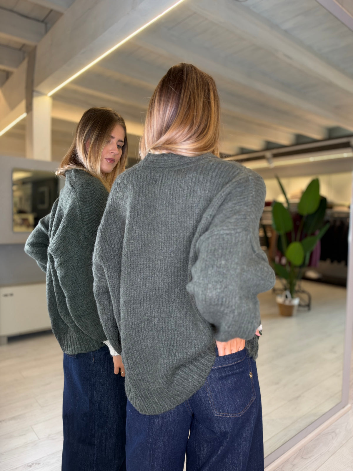 Cardigan militare con tasche bicolore