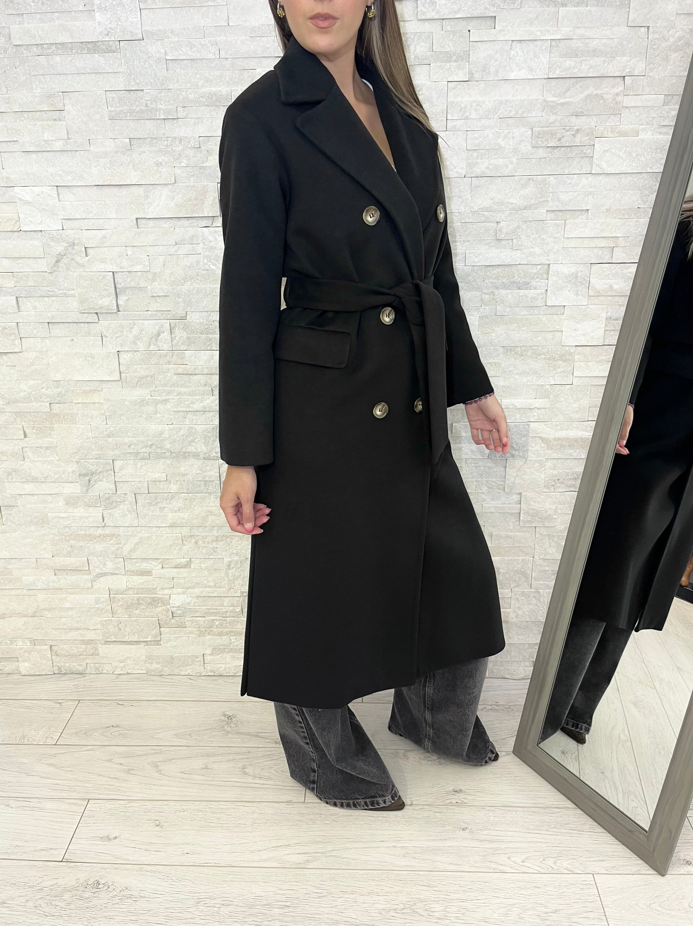 Cappotto doppiopetto nero