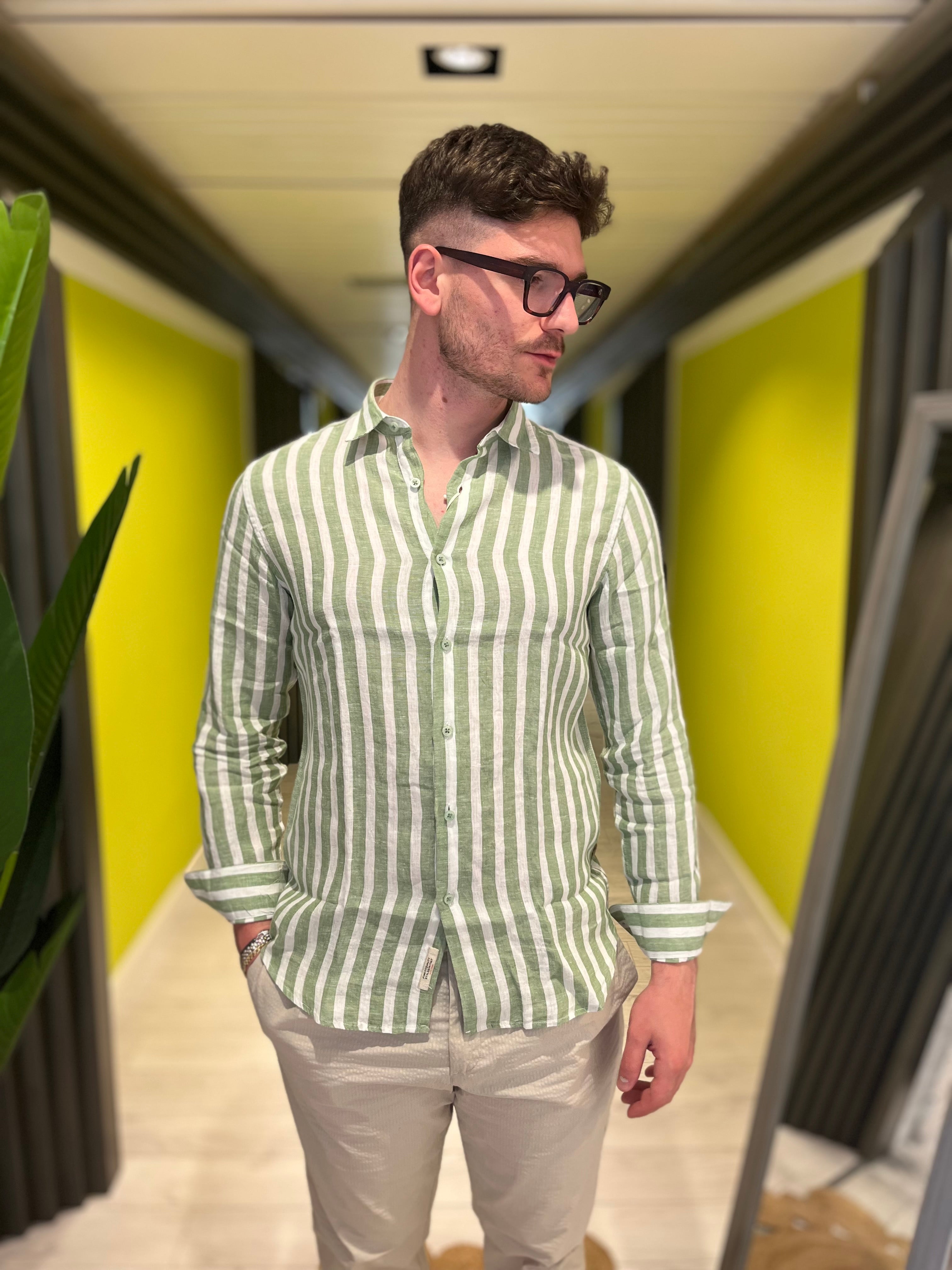 Camicia a righe in lino green