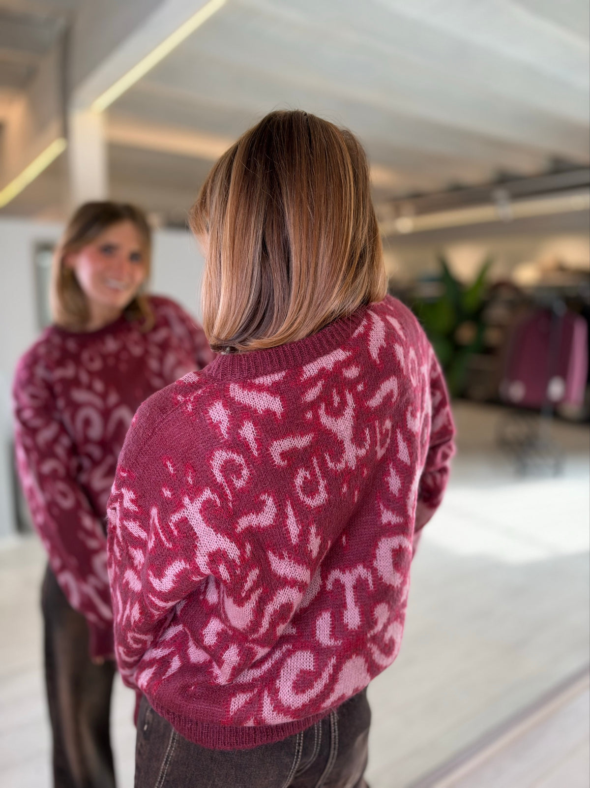 Maglia con stampa astratta