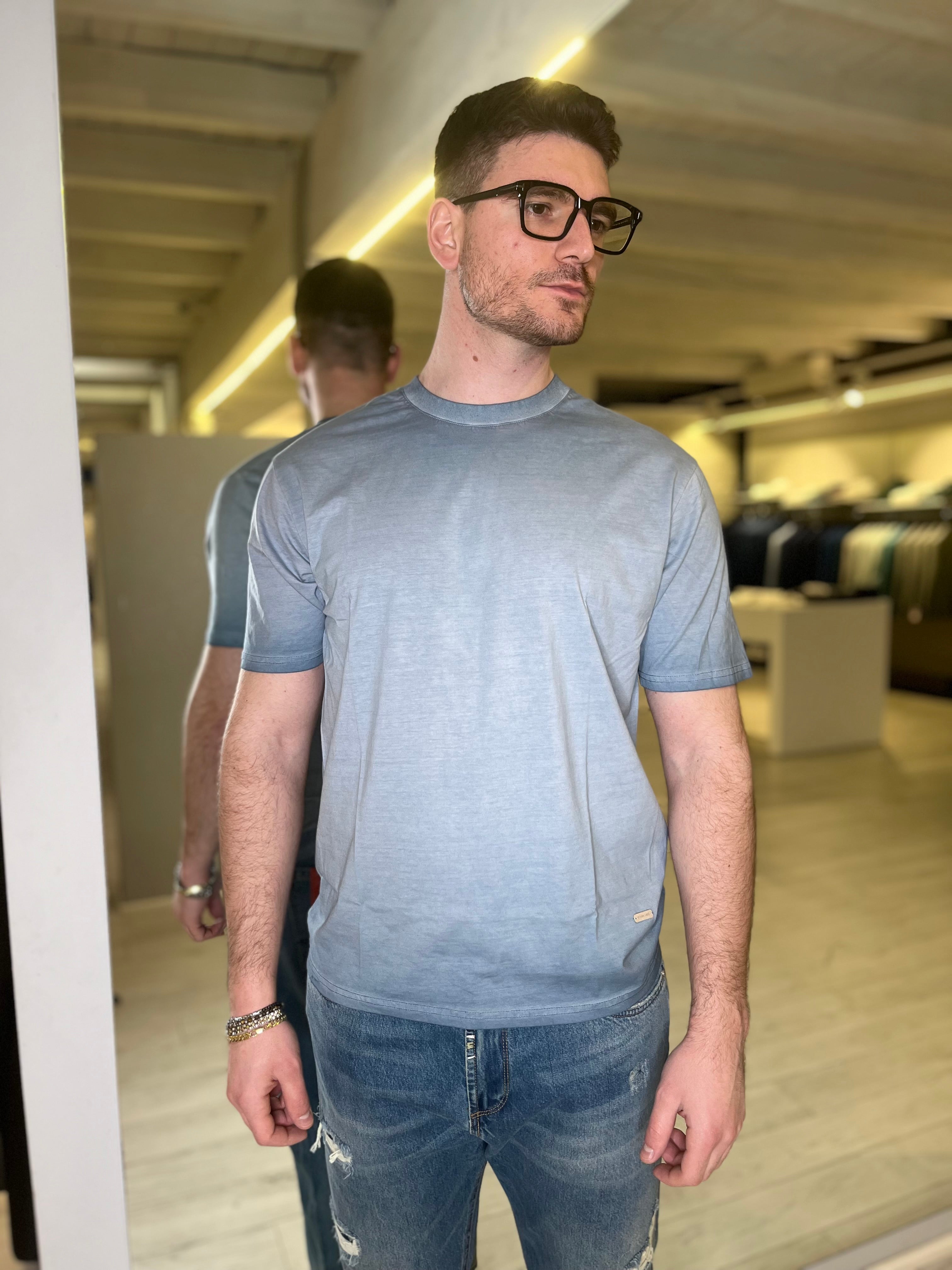 T-shirt semi over