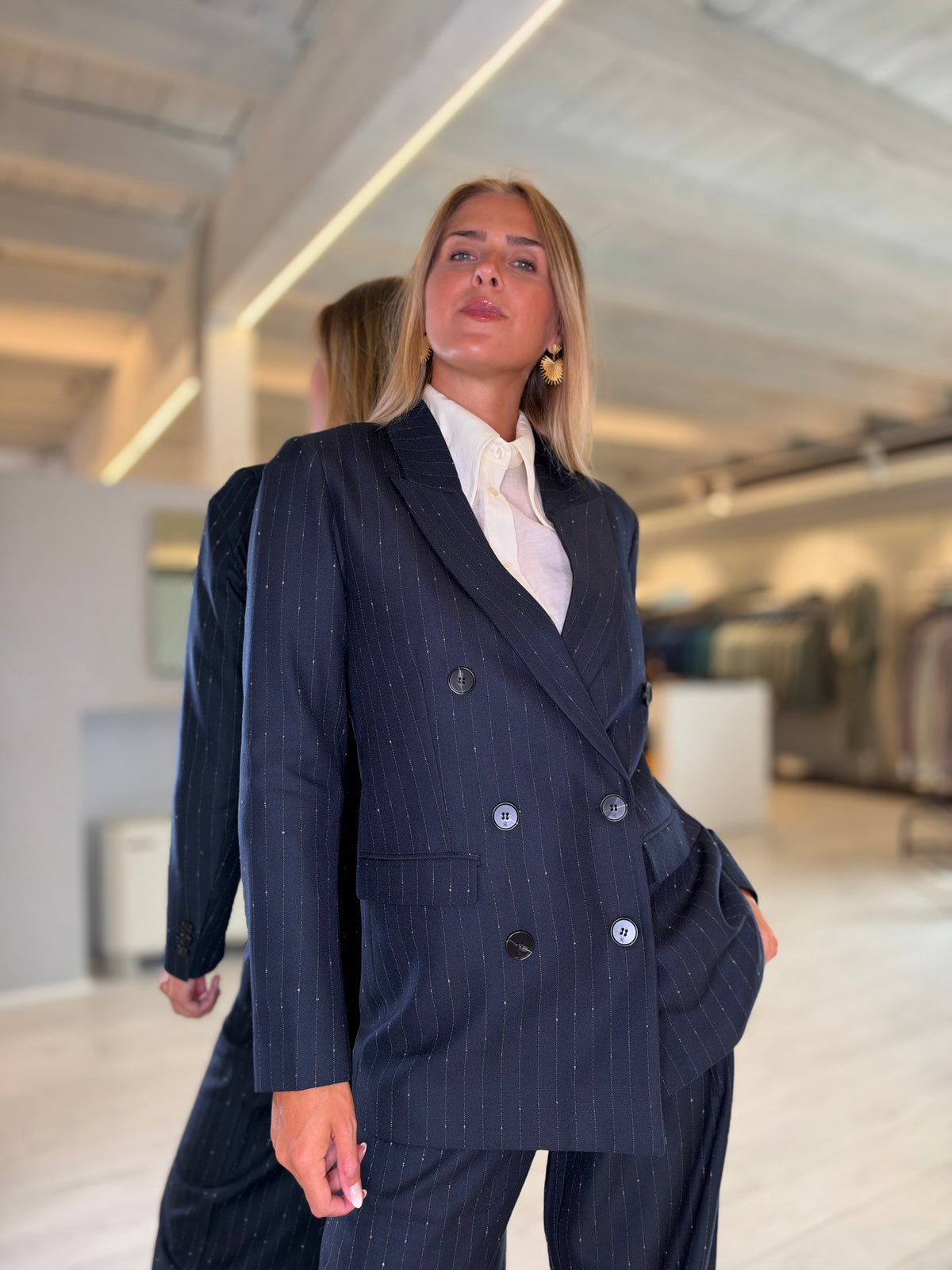Giacca gessata blu navy