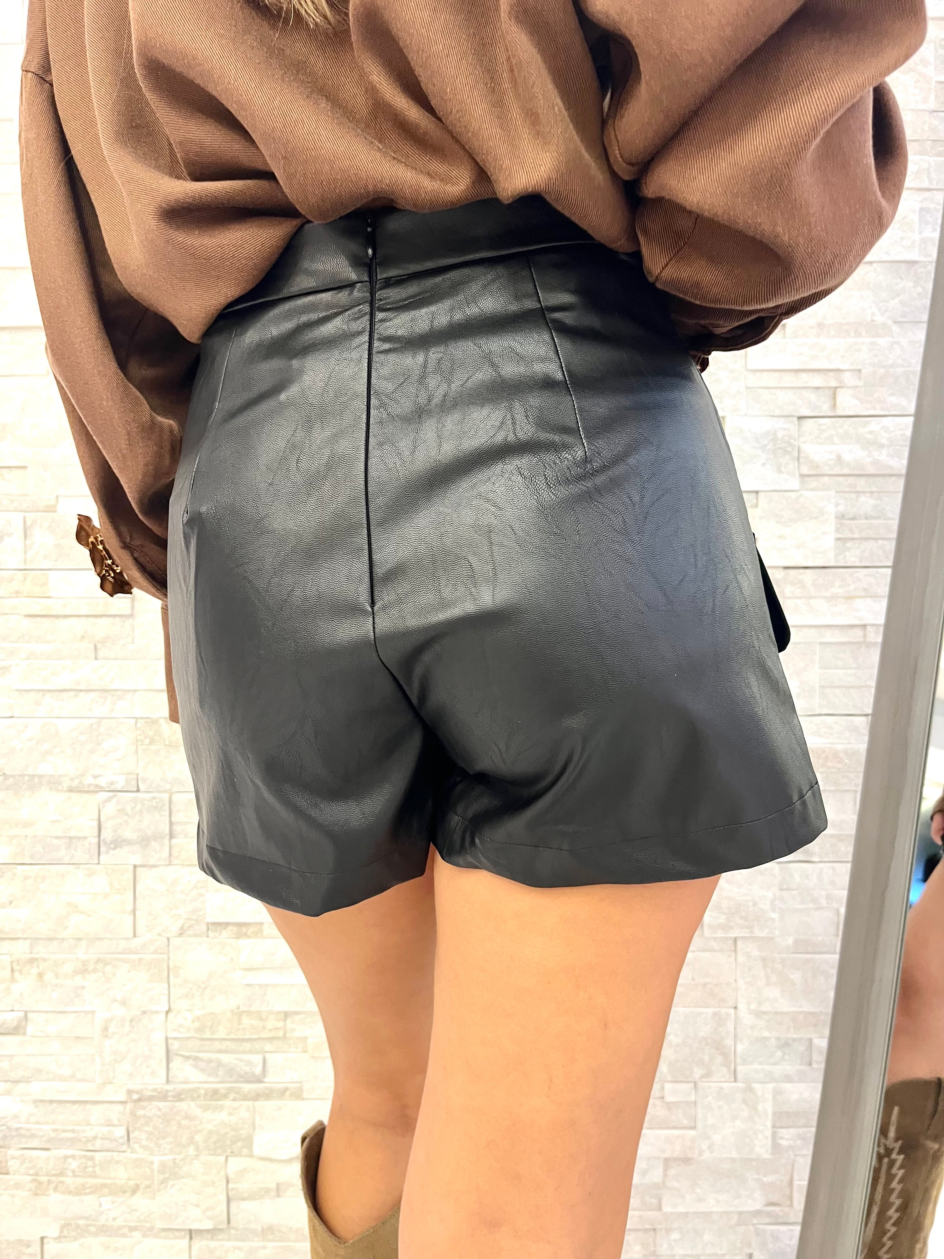 cargo short in ecopelle