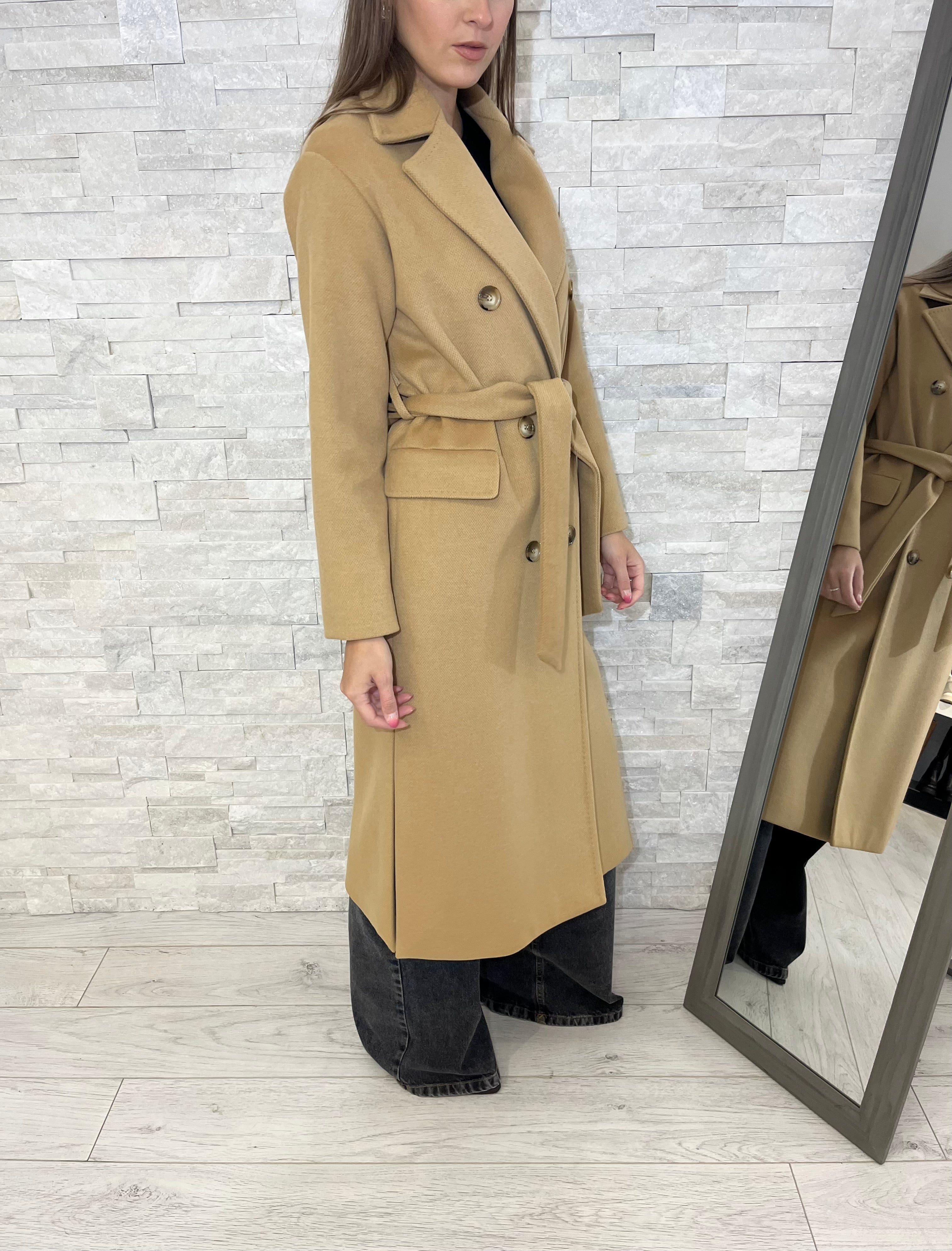 Cappotto doppiopetto cammello
