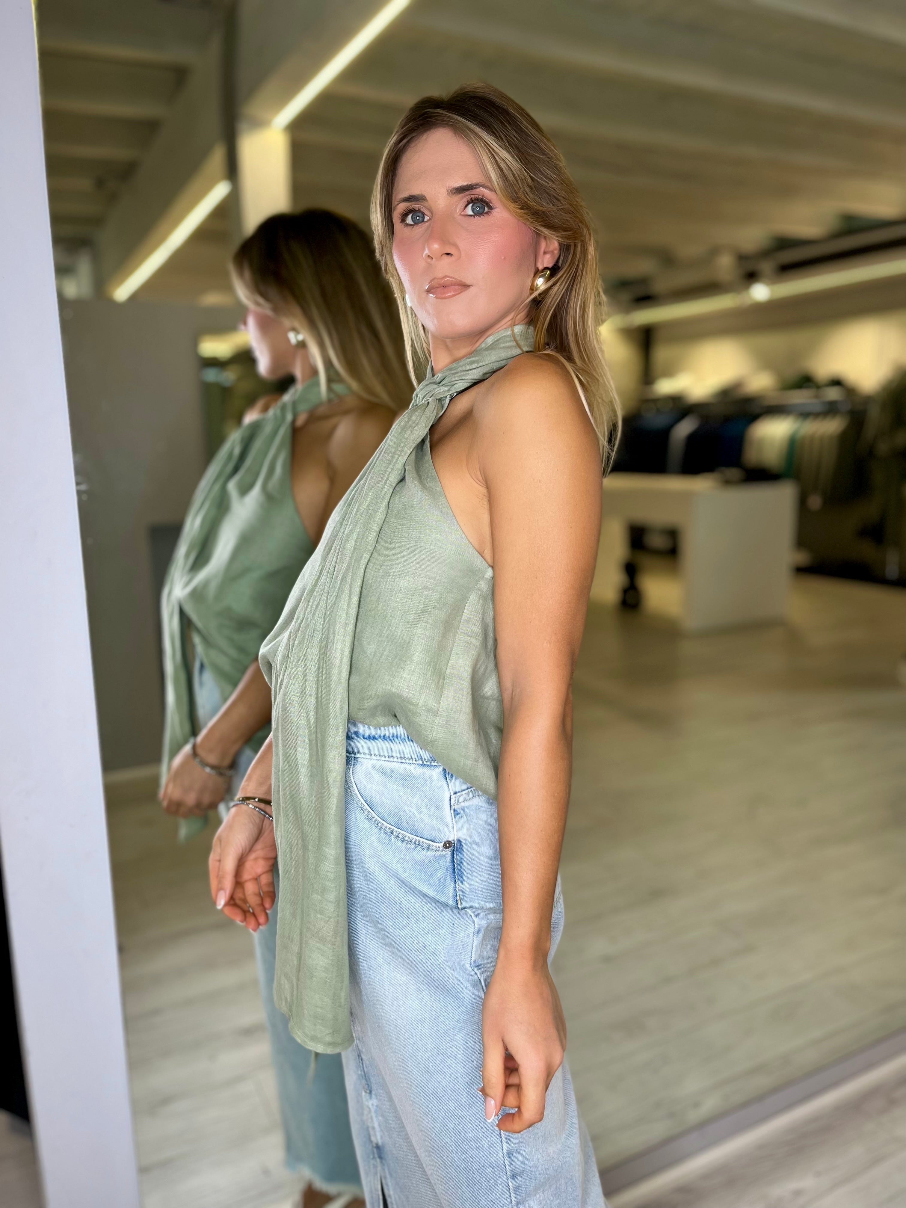 Top in lino verde