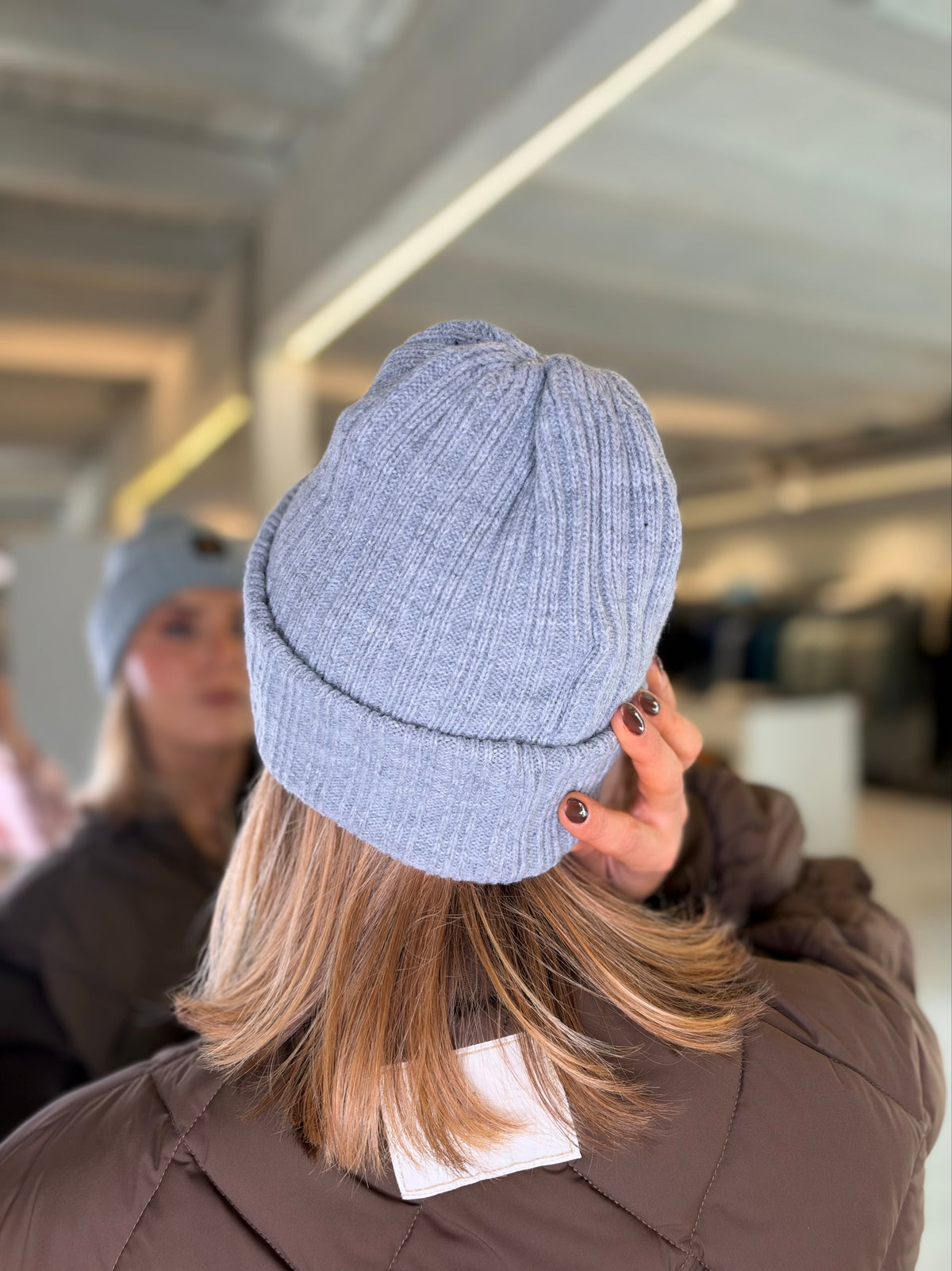 Cuffia con logo