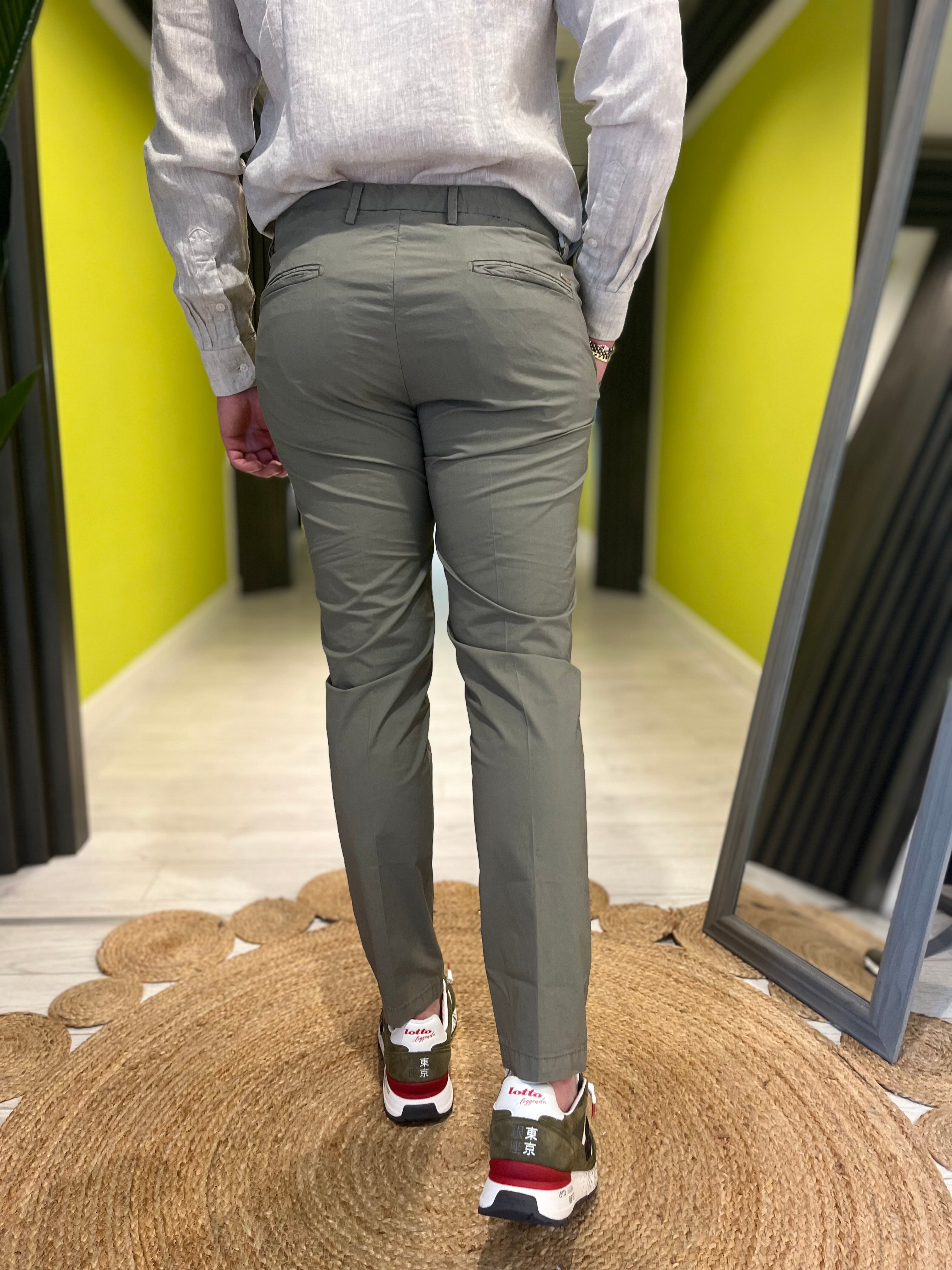Pantalone slim fit in cotone