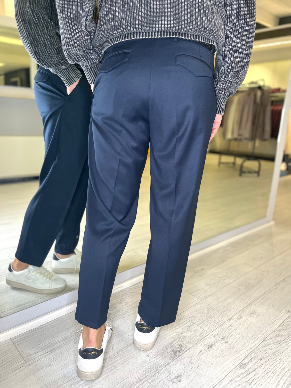 Pantalone over blu con pinces