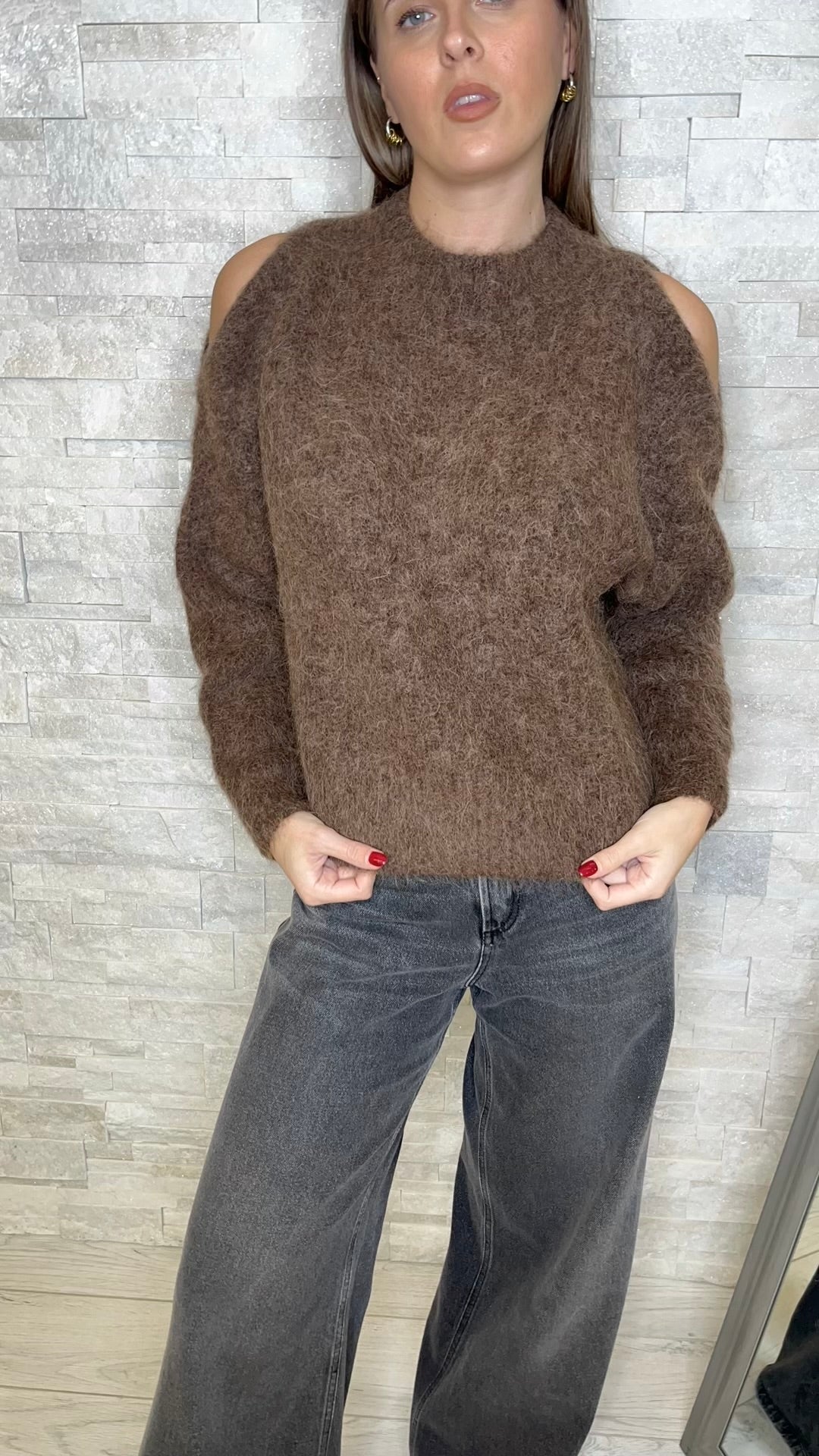 Maglia girocollo con cut-out