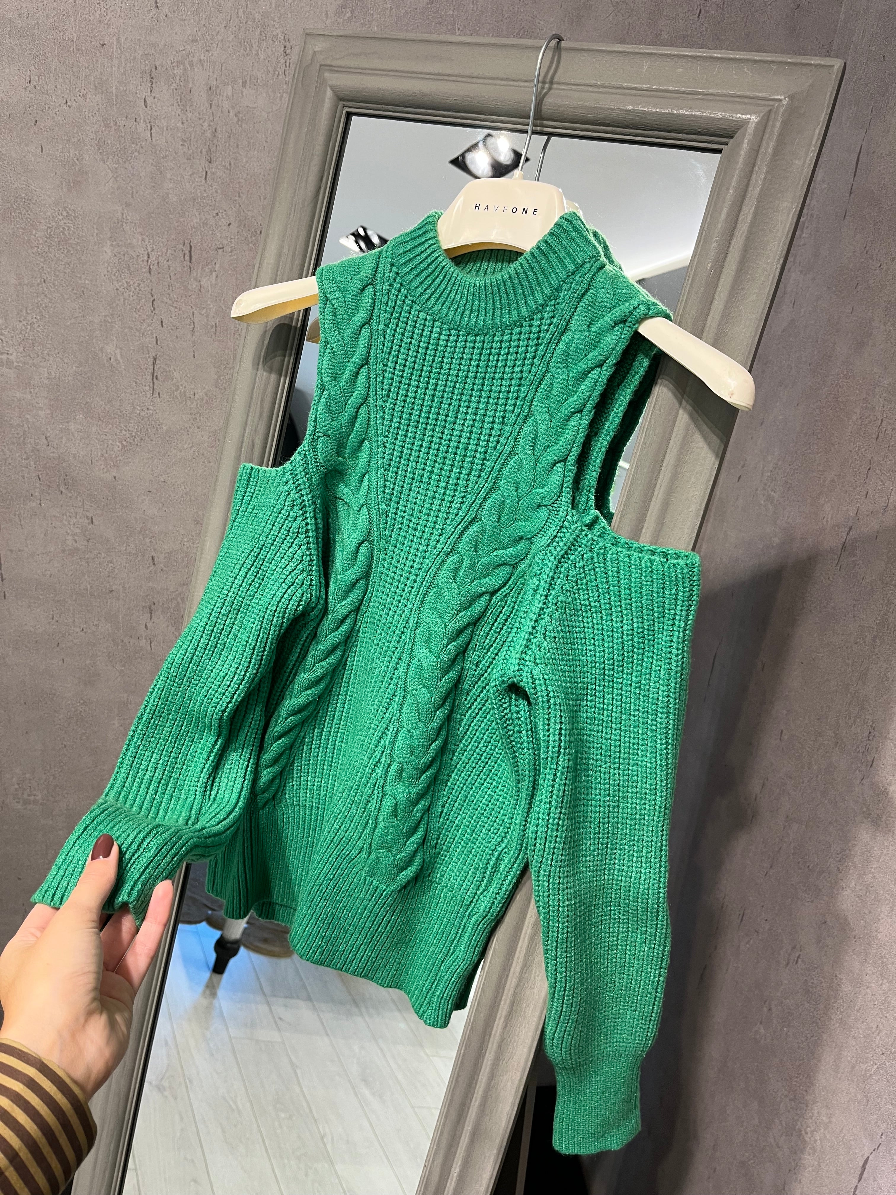 Maglia cut out verde smeraldo
