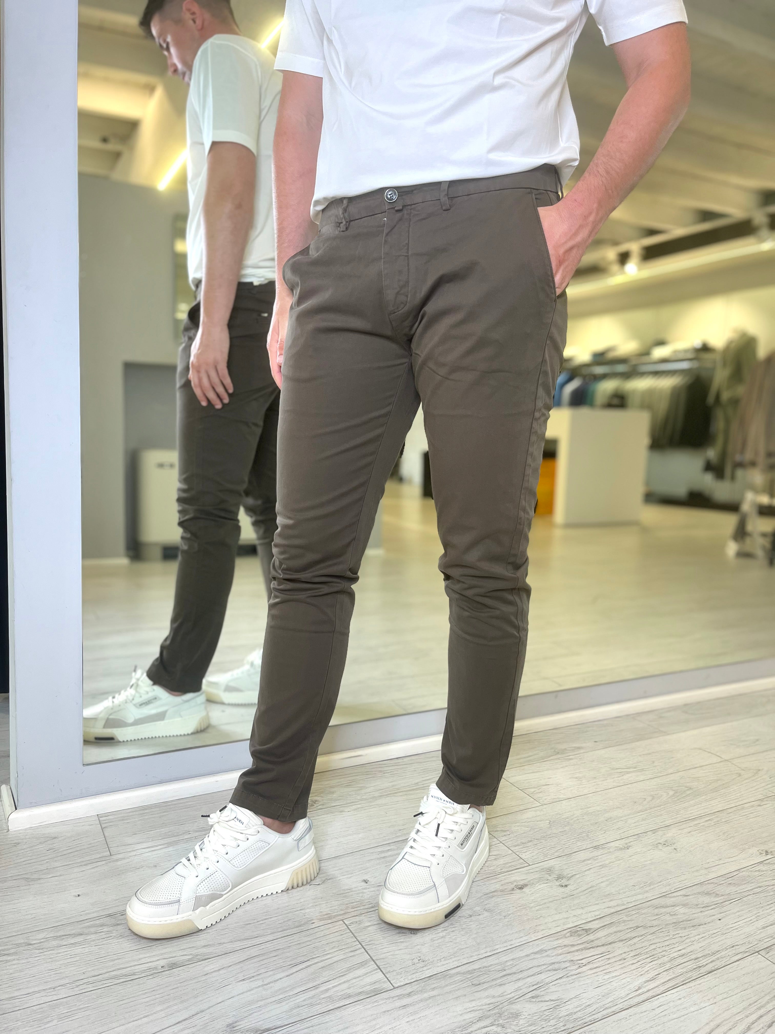 Pantalone slim fit in cotone