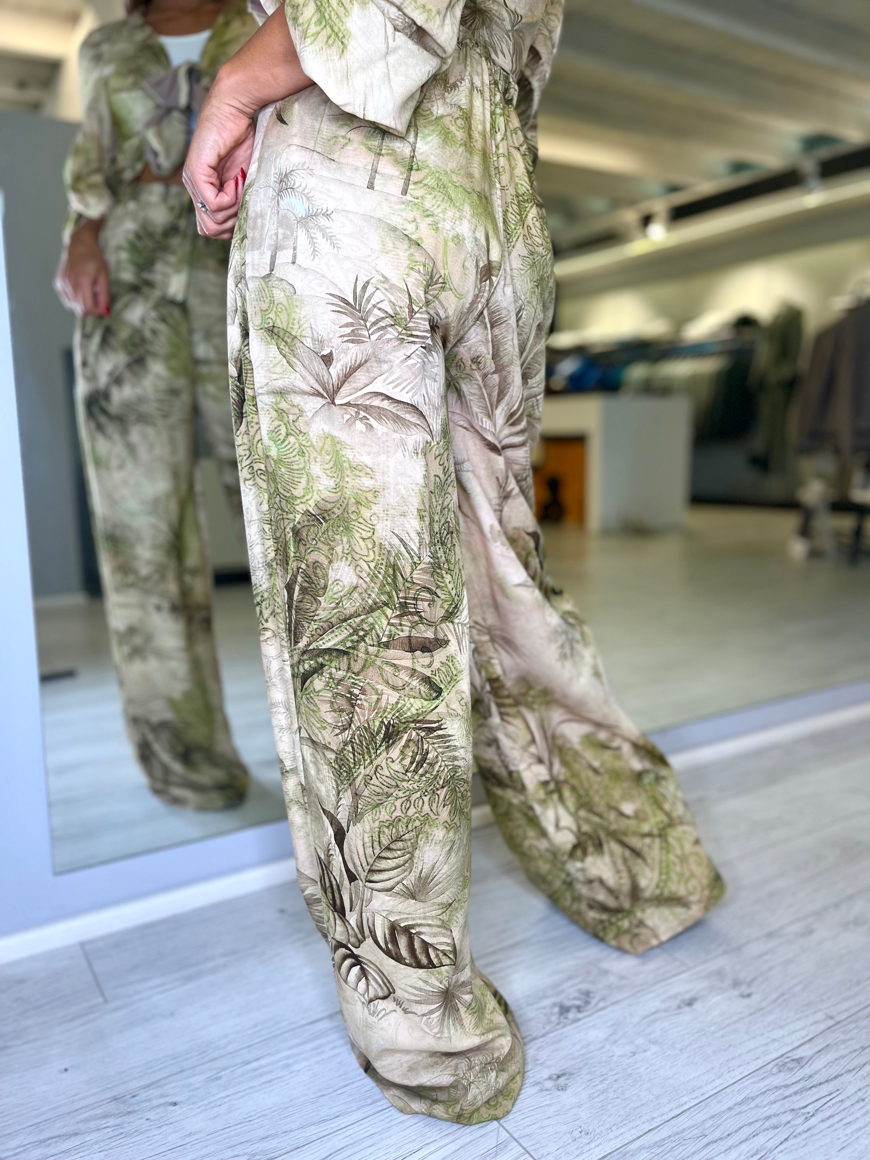 Pantalone morbido fantasia giungla