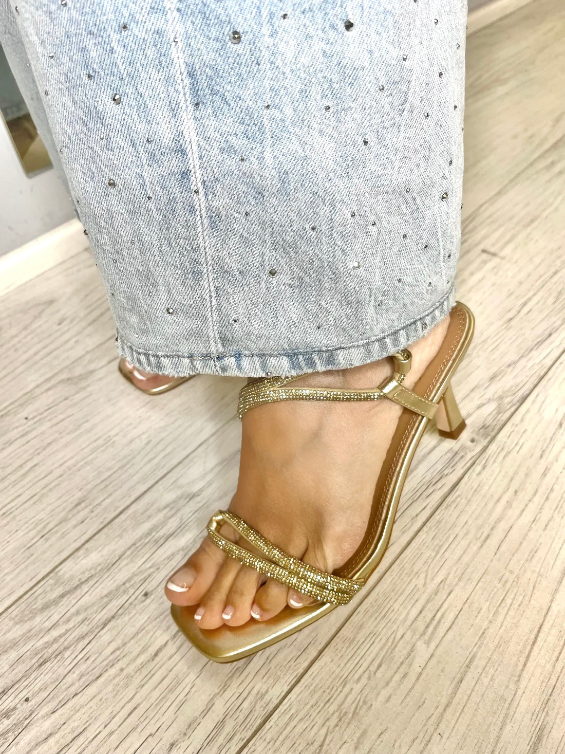 Sandalo oro con strass