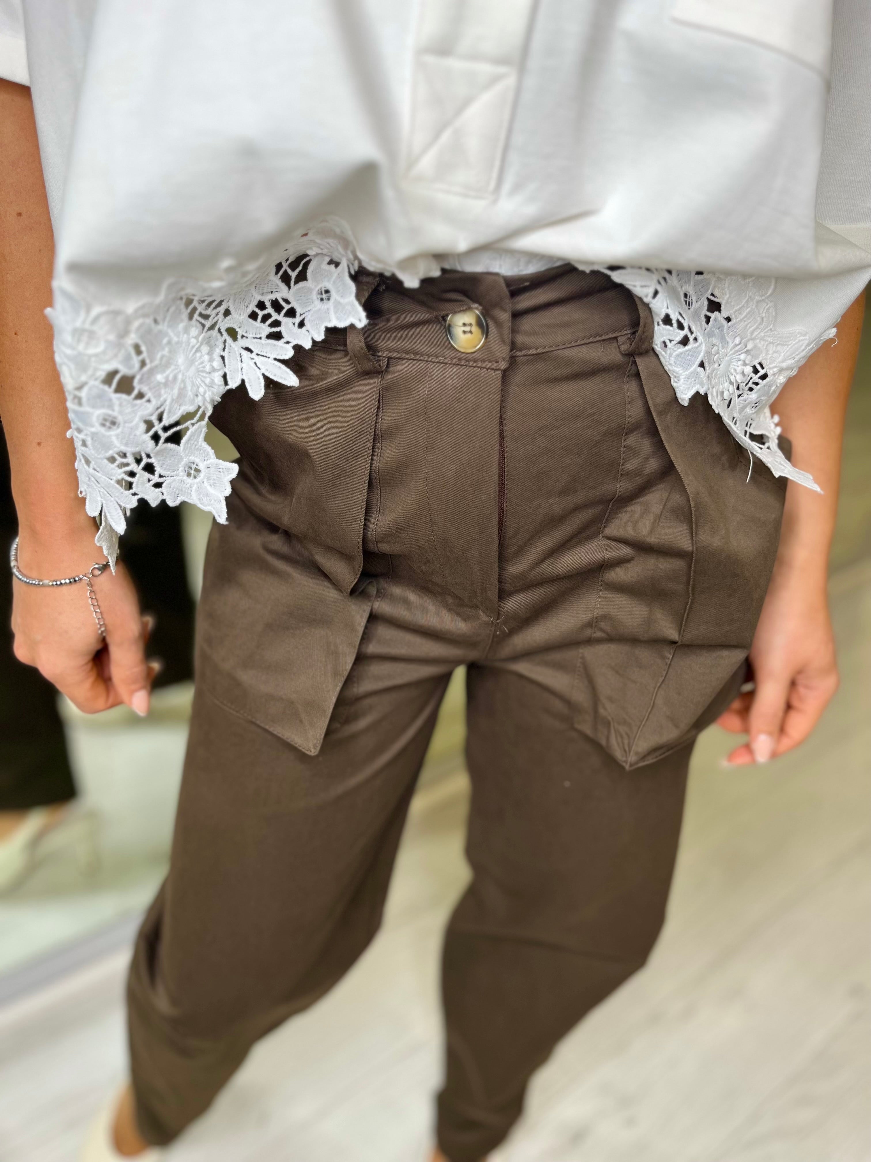 Pantalone con tasche moro
