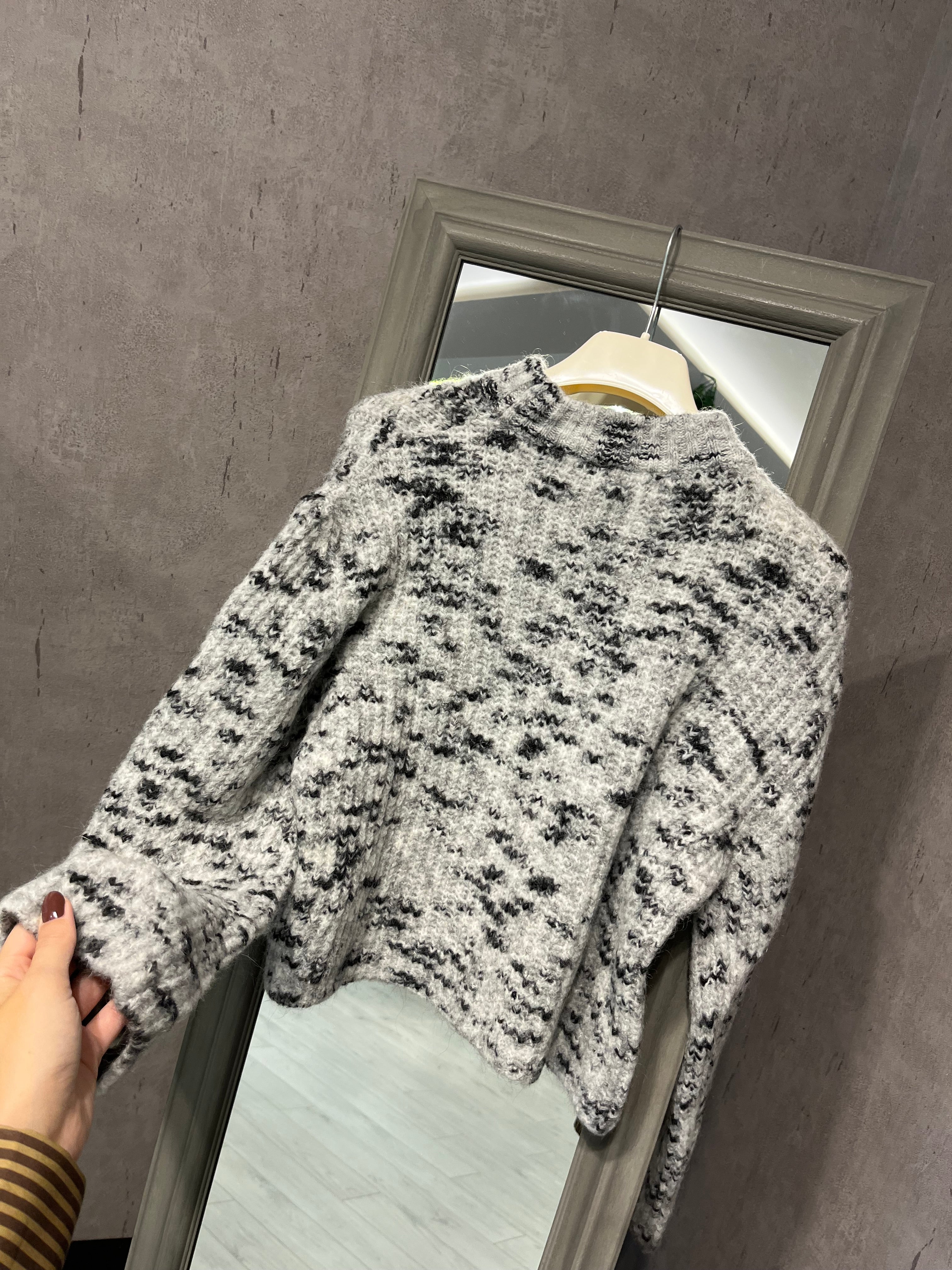 Maglia crop grigia/nera