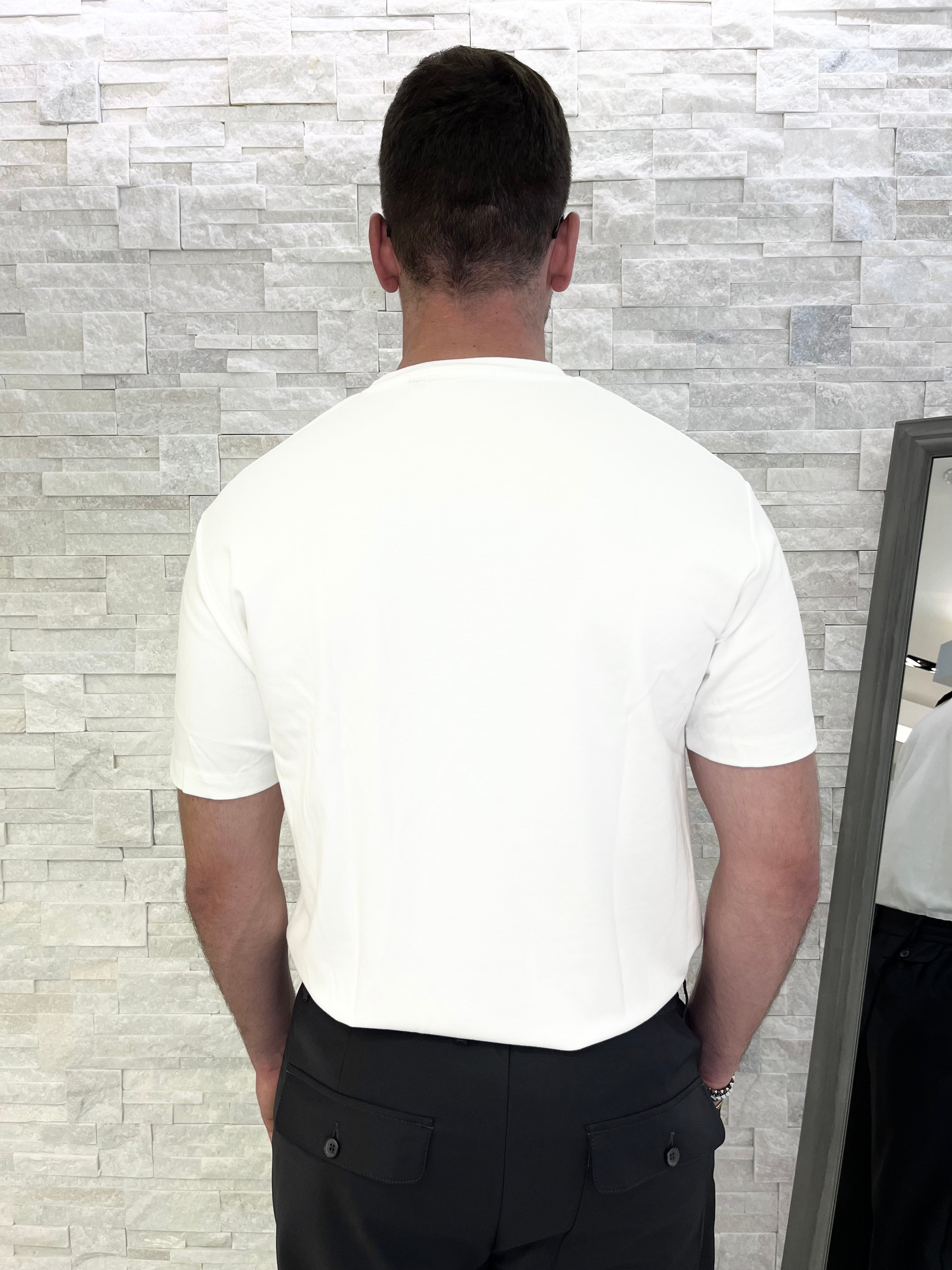 T-shirt in tessuto extra soft