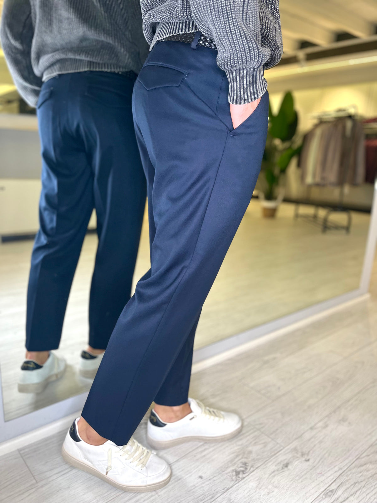 Pantalone over blu con pinces