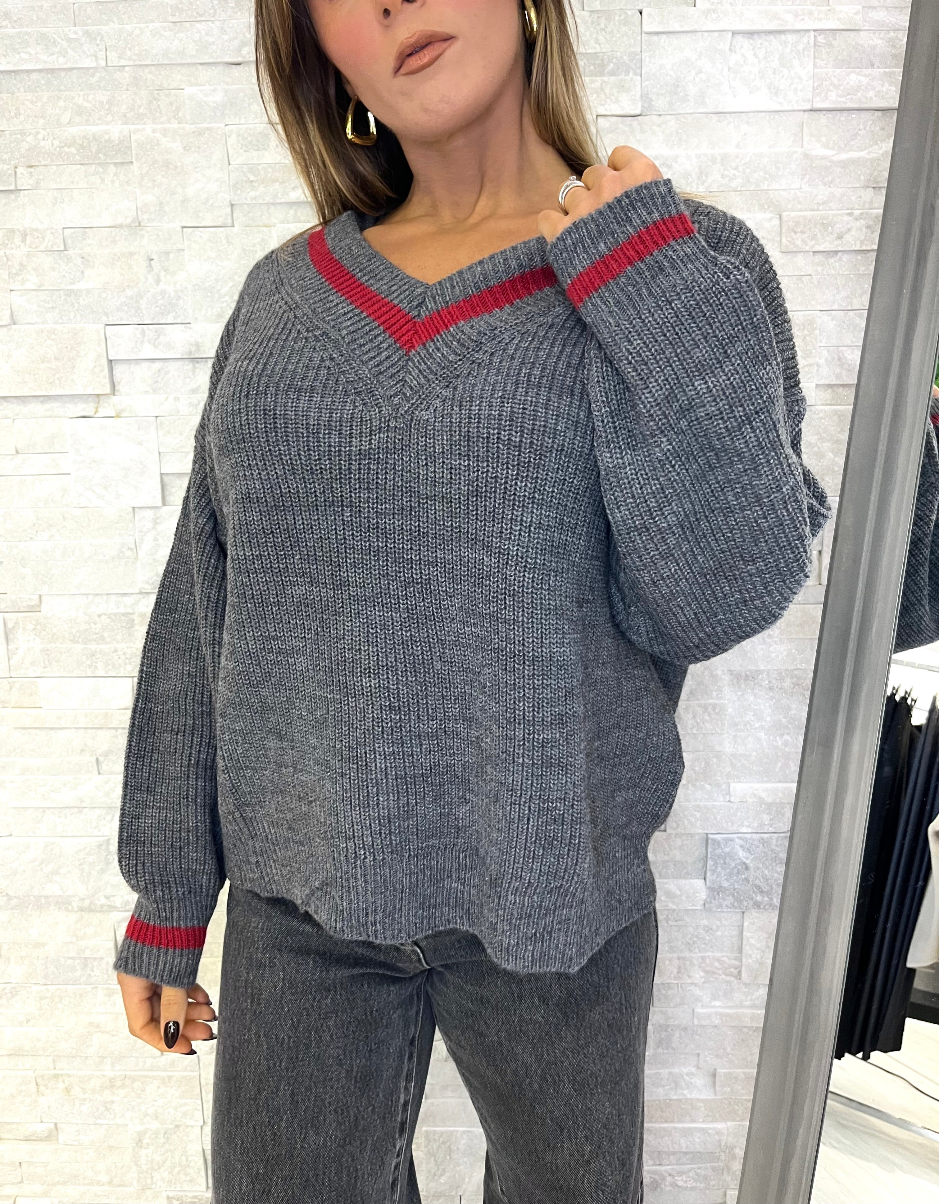 Maglia scollo a V antracite/rosso