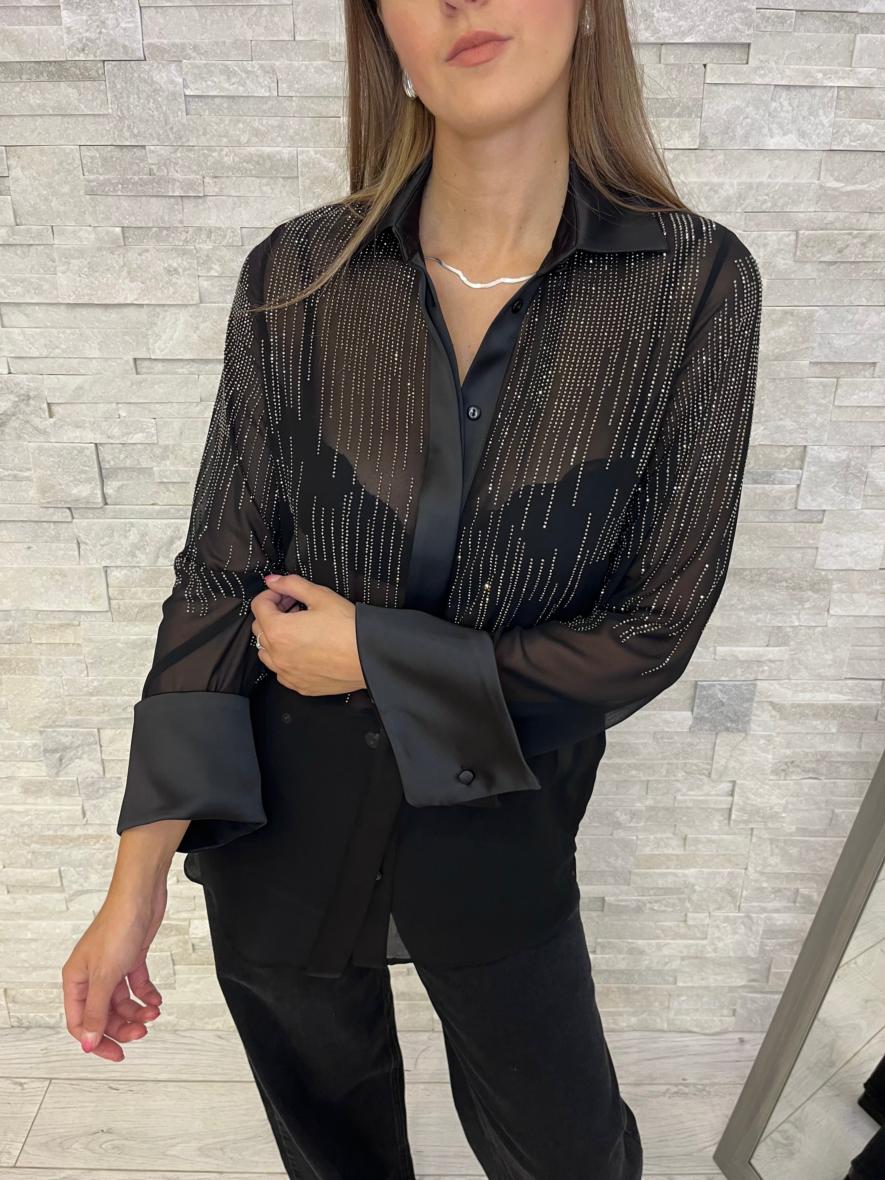 Camicia velata nera